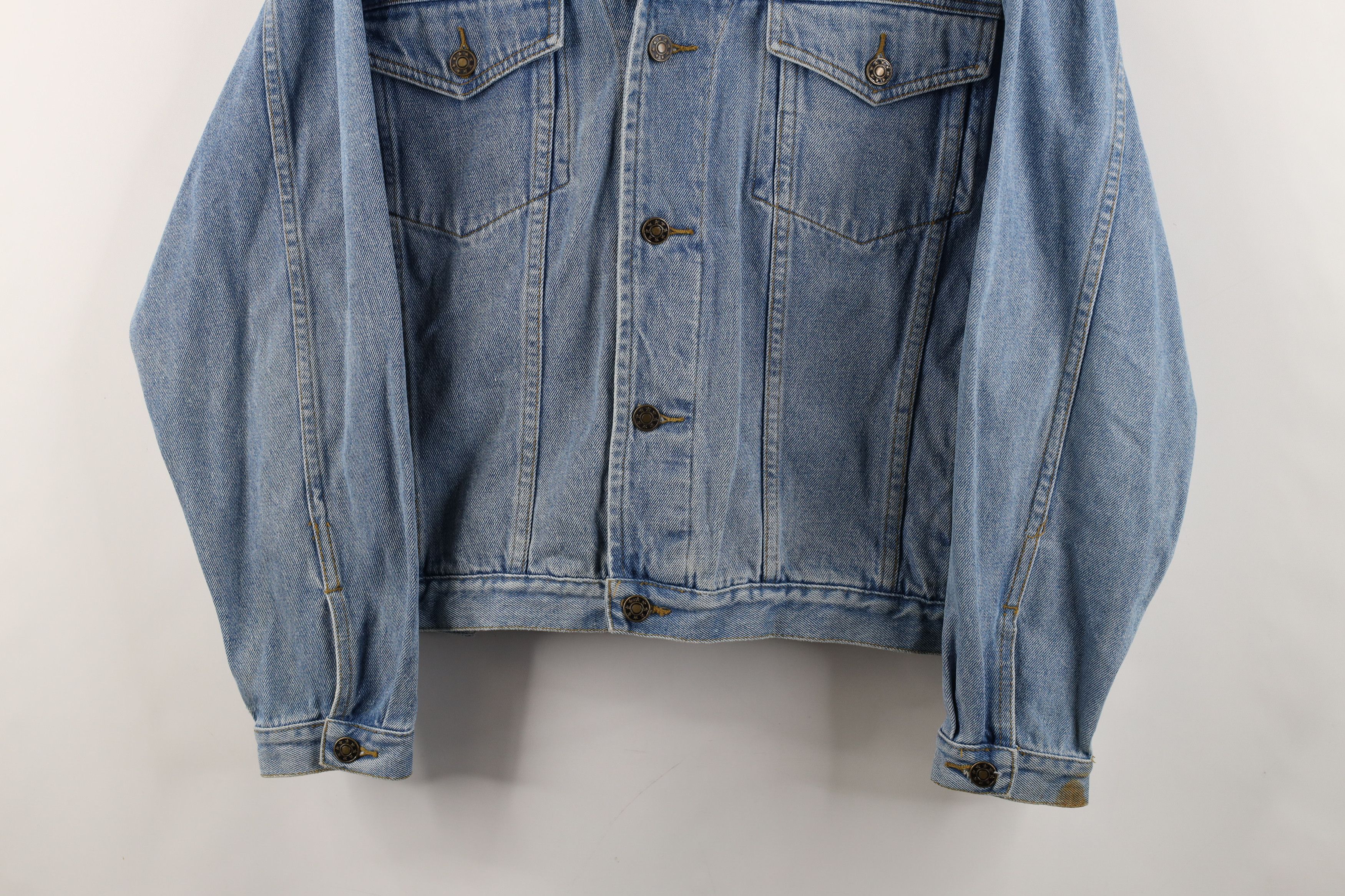 Vintage Vintage 90s Looney Tunes Tweety Bird Denim Trucker Jacket Size L / US 10 / IT 46 - 3 Thumbnail