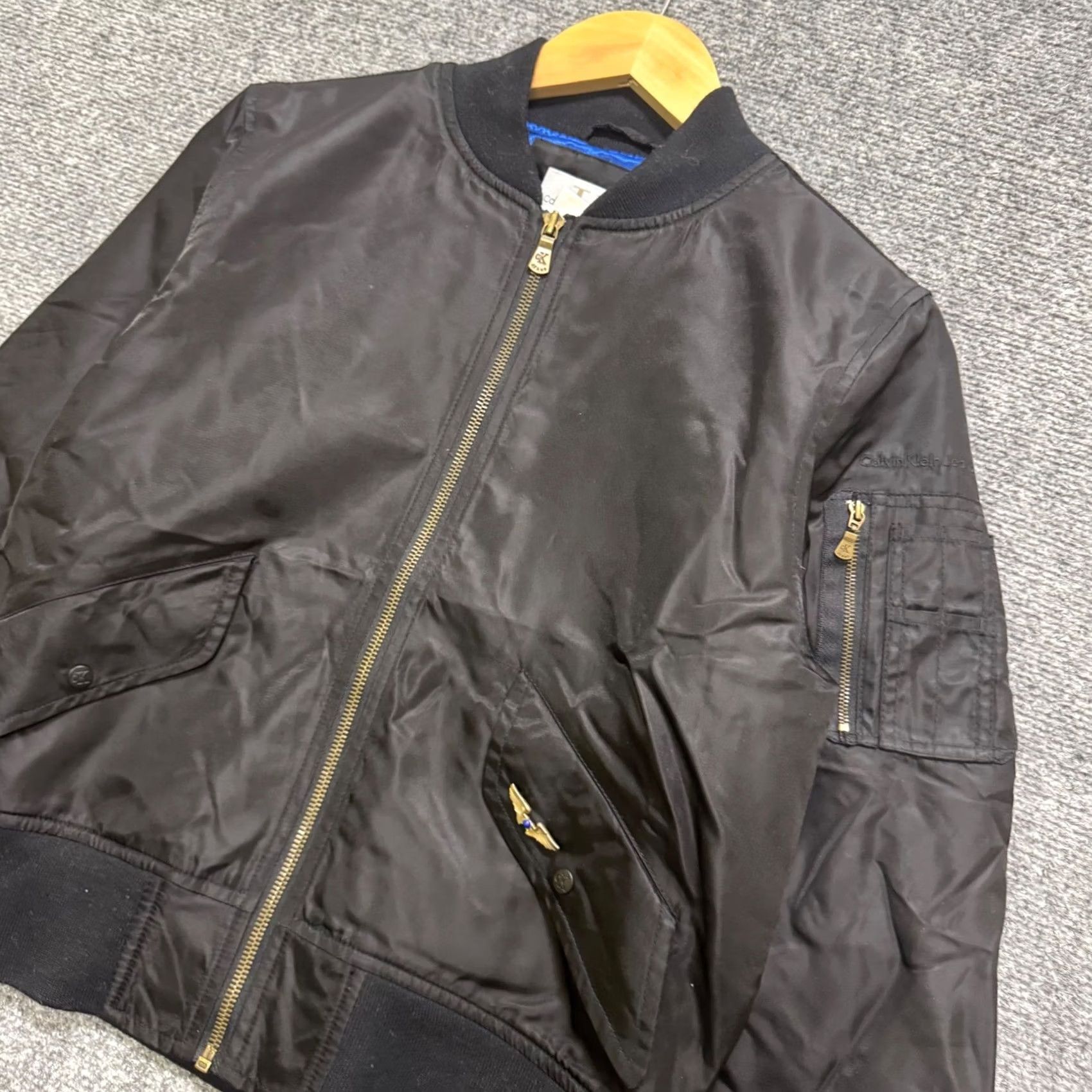Calvin Klein VINTAGE Calvin Klein Bomber Jacket Women L Black Nylon Blue Liner 90s Mens Womens Boys Girls Size L / US 10 / IT 46 - 6 Thumbnail