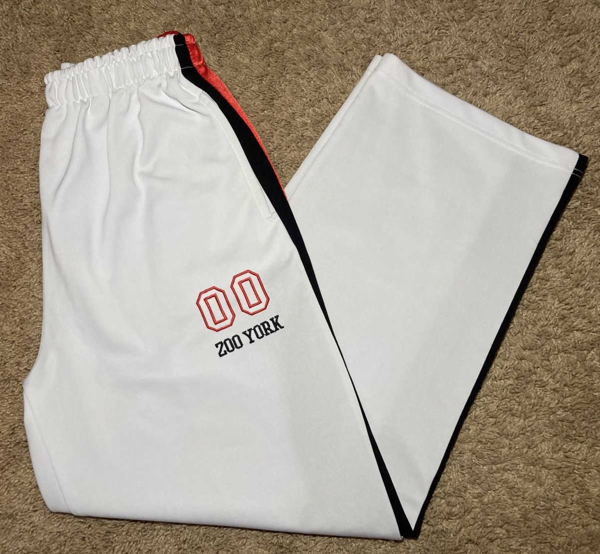 Zoo York 2000 Zoo York White Striped Red Sweats Wide Leg 90s Track 00 Size US 32 / EU 48 - 1 Thumbnail
