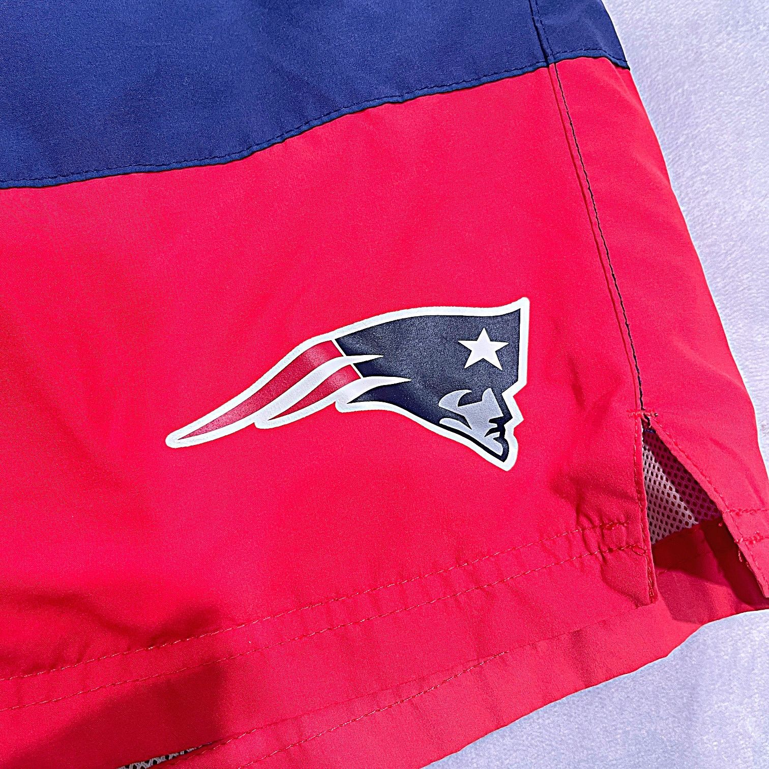 NFL NEW ENGLAND PATRIOTS Swim Trunks Blue Red NFL Mens Large Size US 36 / EU 52 - 4 Thumbnail