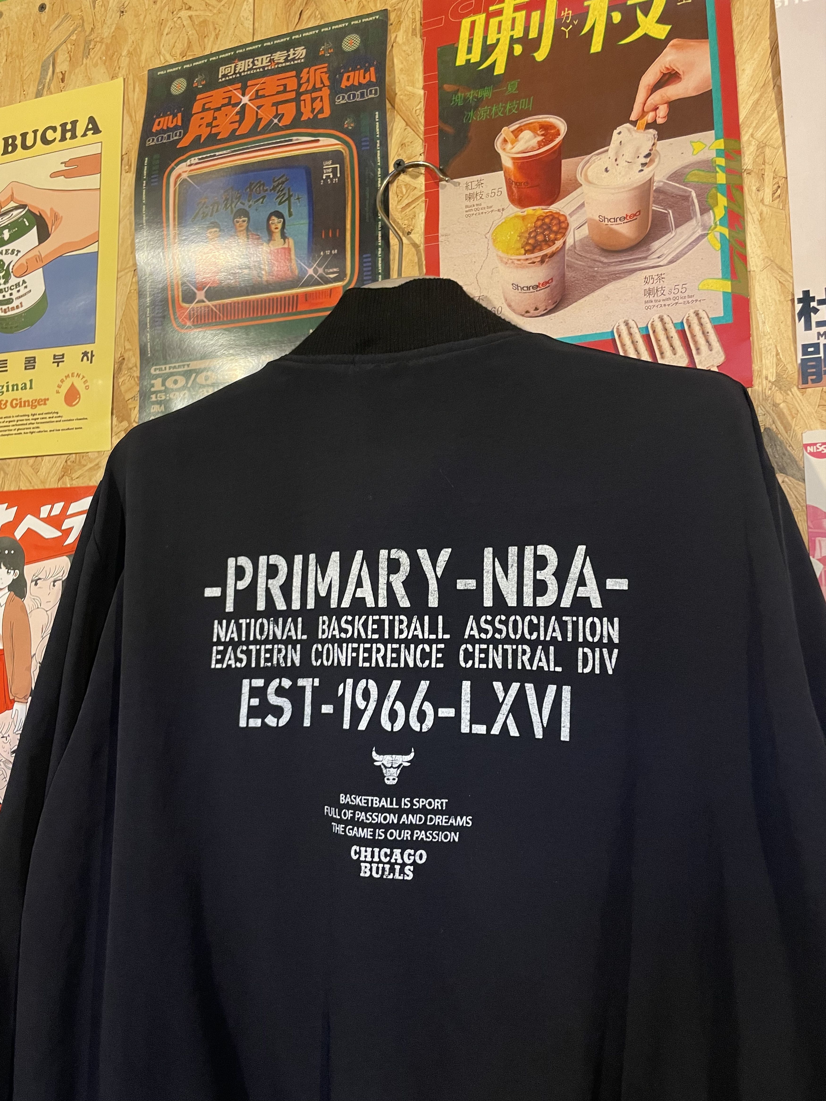NBA × NFL NBA Chicago Bulls Bomber Jacket Size US L / EU 52-54 / 3 - 5 Thumbnail