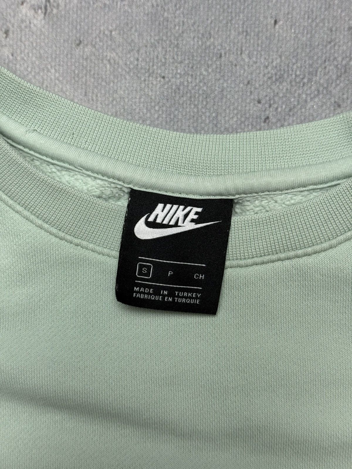 Nike Crewneck Nike Sportswear Club Boxy Swoosh Logo USA Size US S / EU 44-46 / 1 - 7 Thumbnail