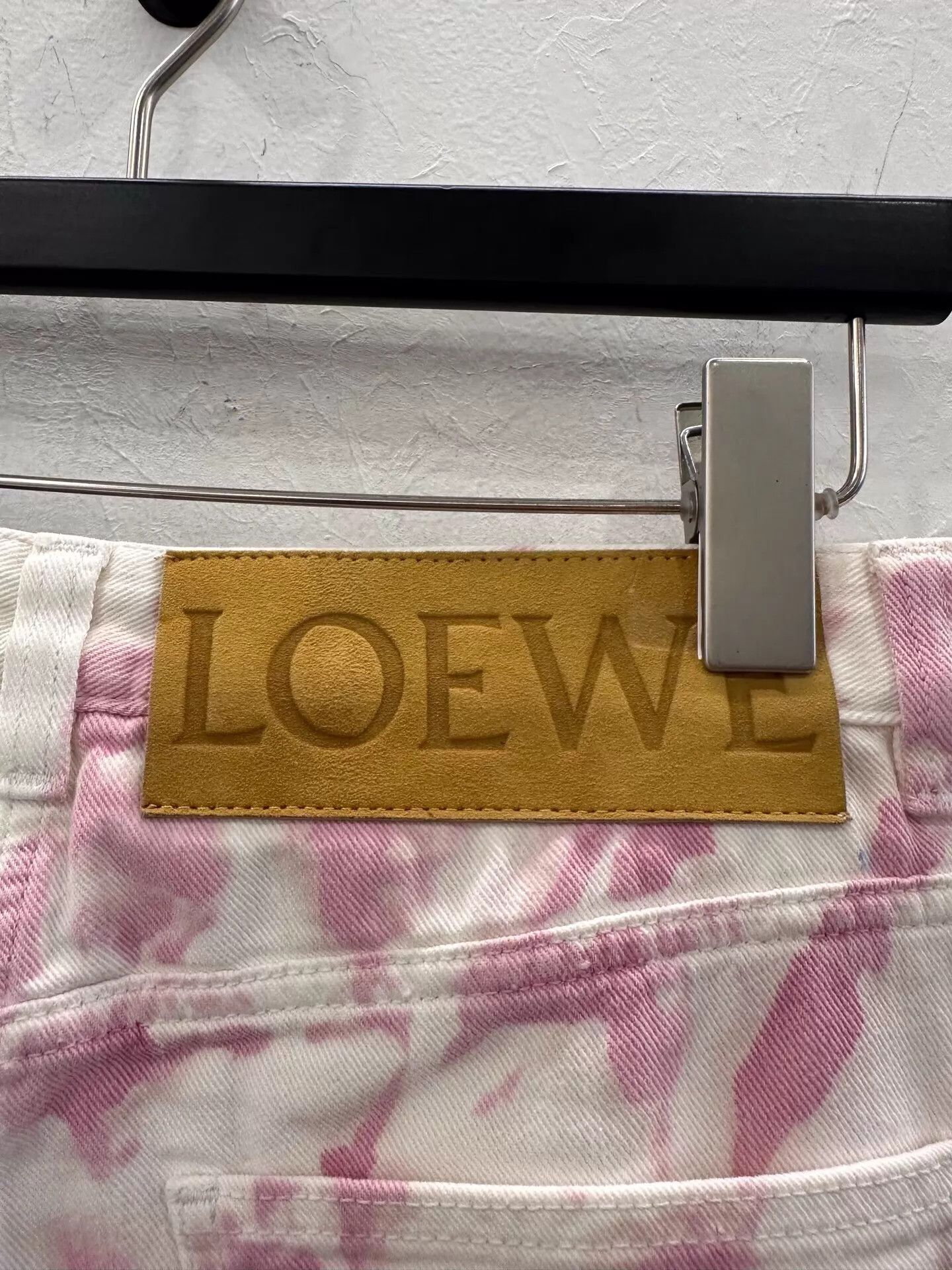 Loewe Loewe women's pink & blue tie-dye leather patch logo jeans Size 26" / US 2 / IT 38 - 4 Thumbnail