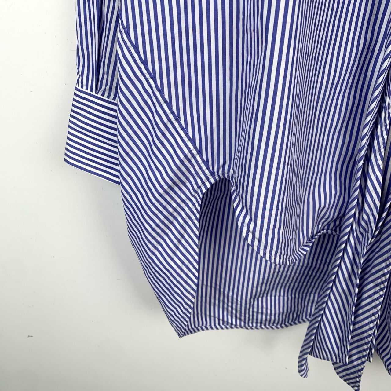 Balenciaga Balenciaga Logo-Print Blue & White Striped Cotton Long-Sleev Size XXS / US 00 / IT 34 - 5 Thumbnail