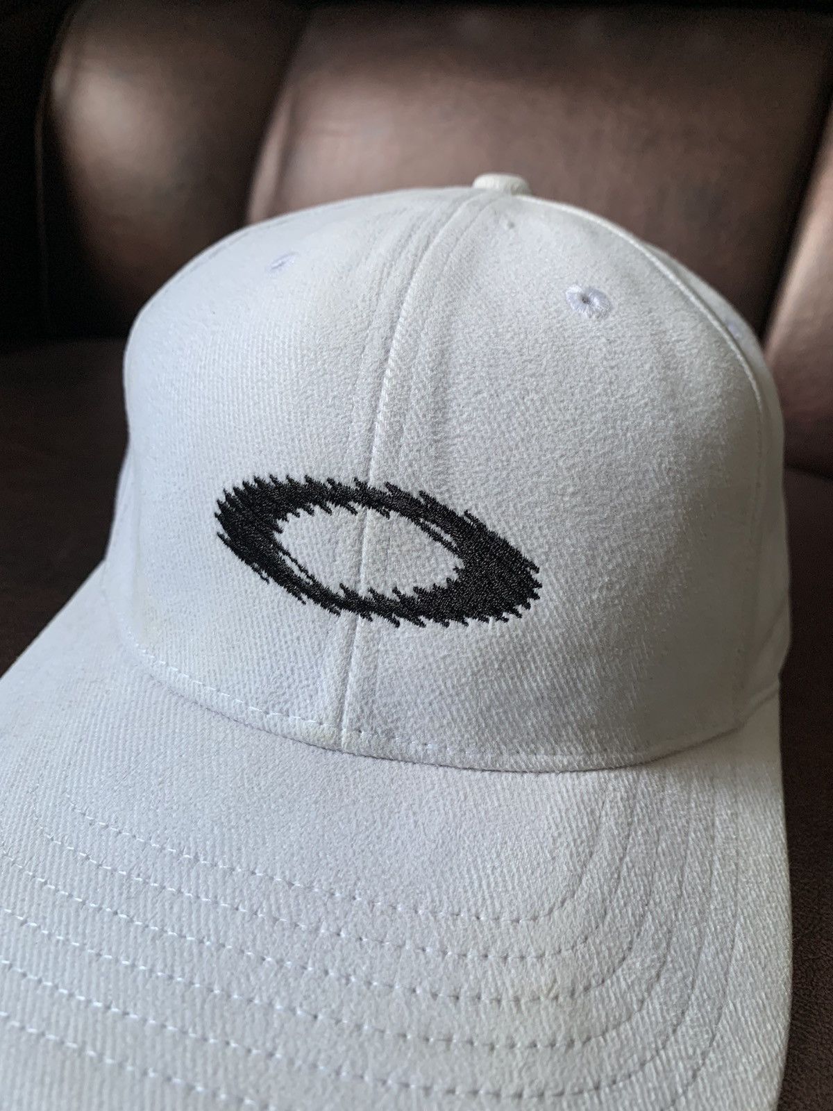 Oakley 2000s Oakley Logo Hats Size ONE SIZE - 3 Thumbnail