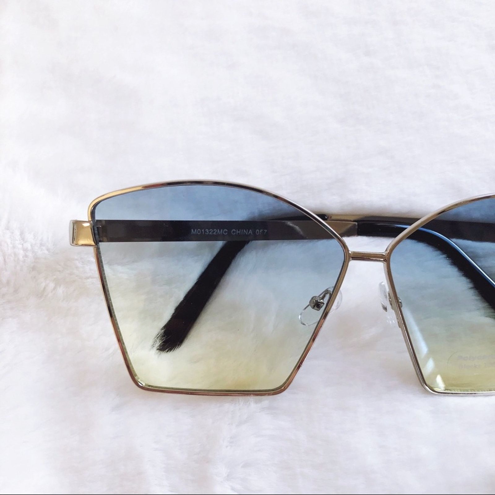 Other Aubrey Light Blue Gradient Oversized Sunglasses Size ONE SIZE - 2 Thumbnail