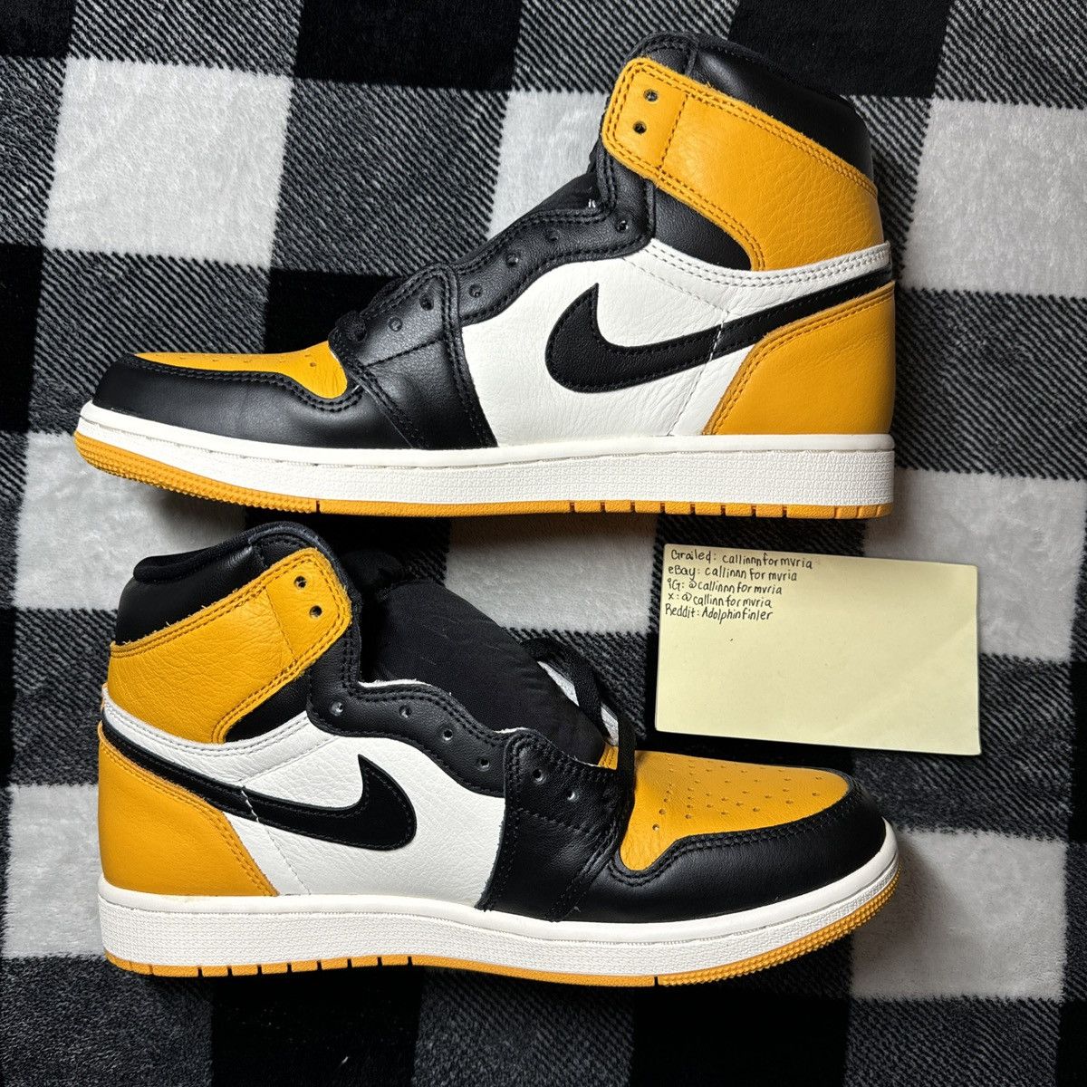 Nike Air Jordan 1 High OG Yellow Toe Size US 9.5 / EU 42-43 - 1 Thumbnail