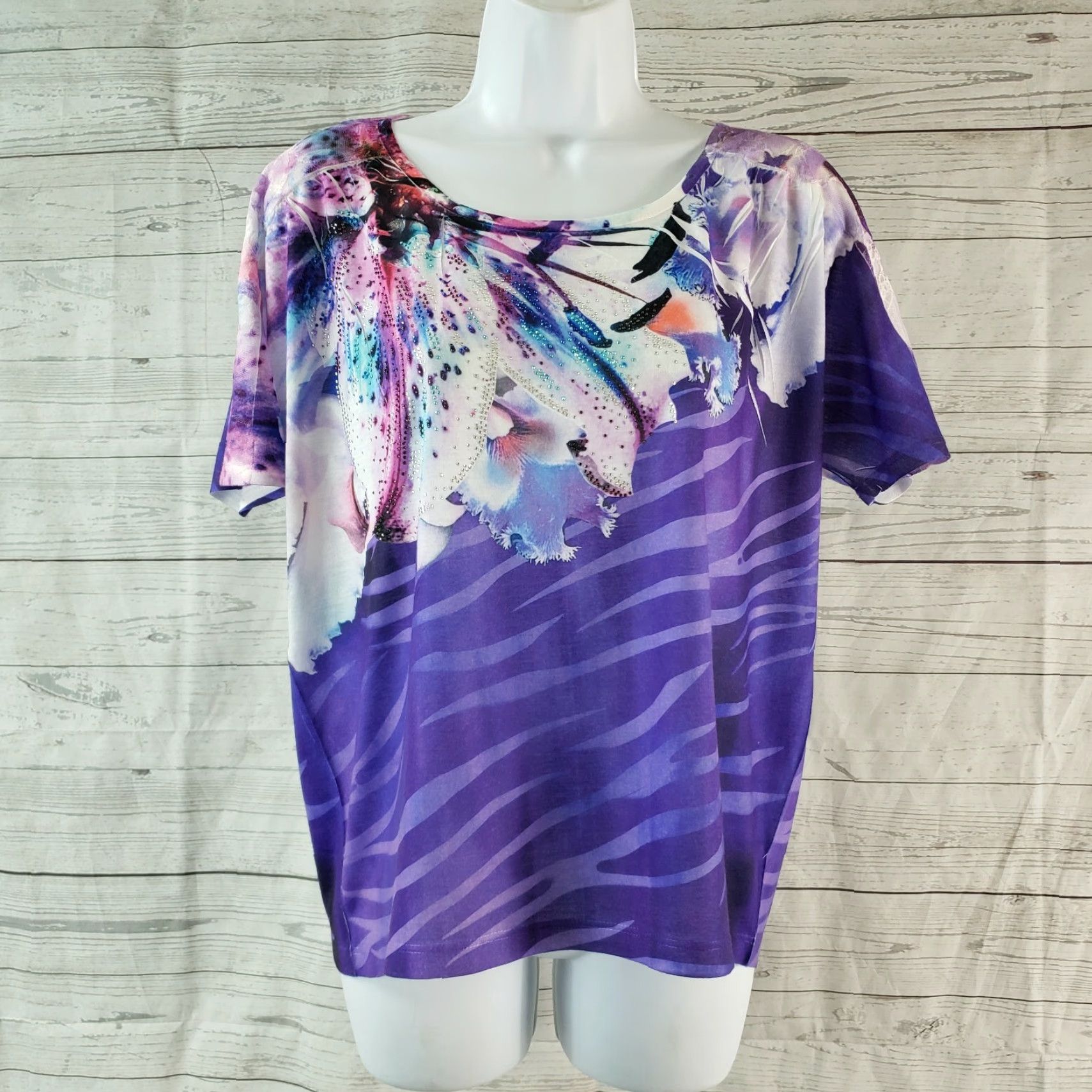 Vintage Chicos Womens Top Sz Small Purple White Floral Embellished Short Sleeve Dressy Blouse Womens Shirt Size S / US 4 / IT 40 - 2 Thumbnail