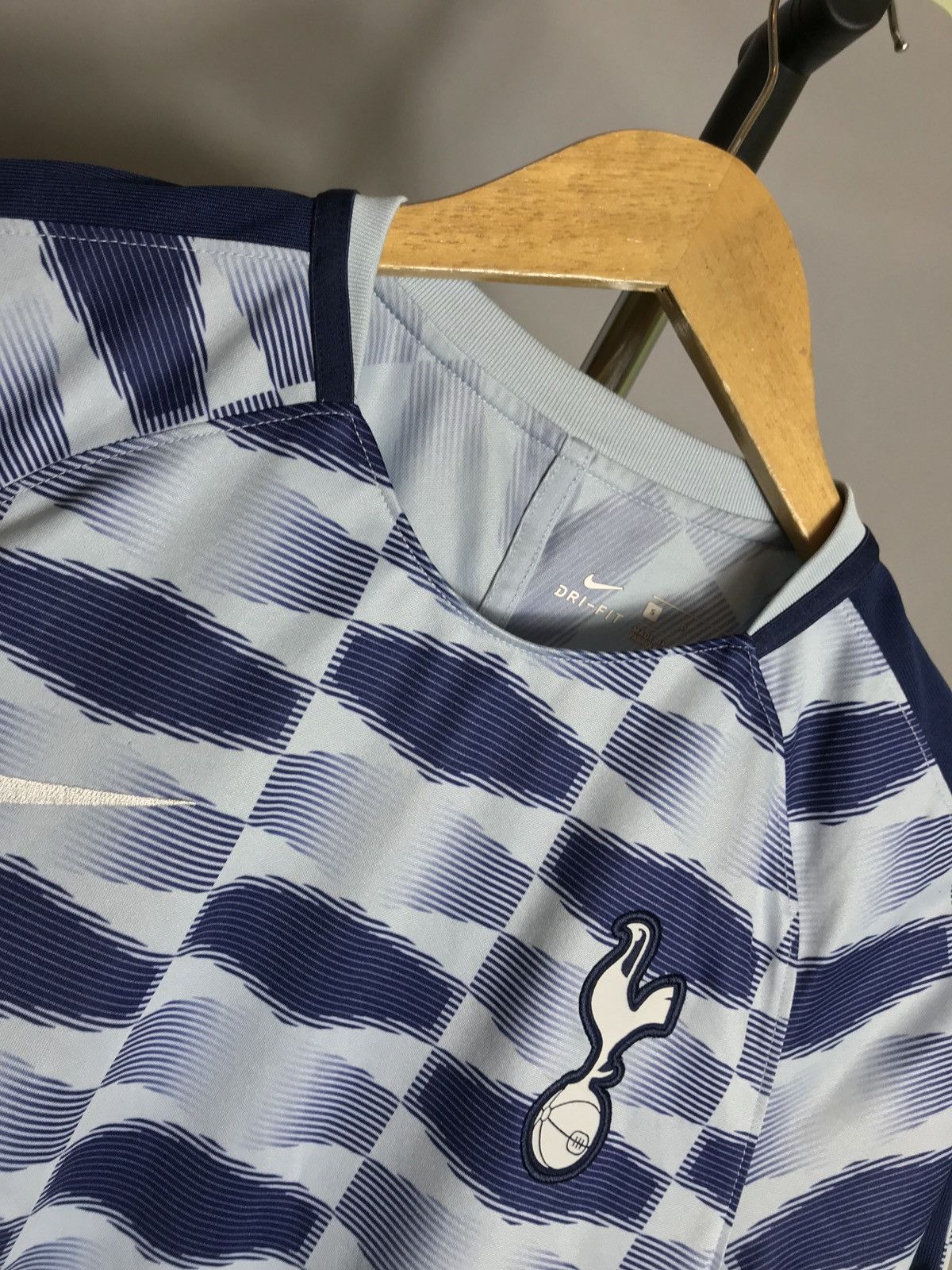 Nike × Sports Specialties 2017-2018 TOTTENHAM Pre-Match Football Shirt Squad GX Top Size US S / EU 44-46 / 1 - 3 Thumbnail