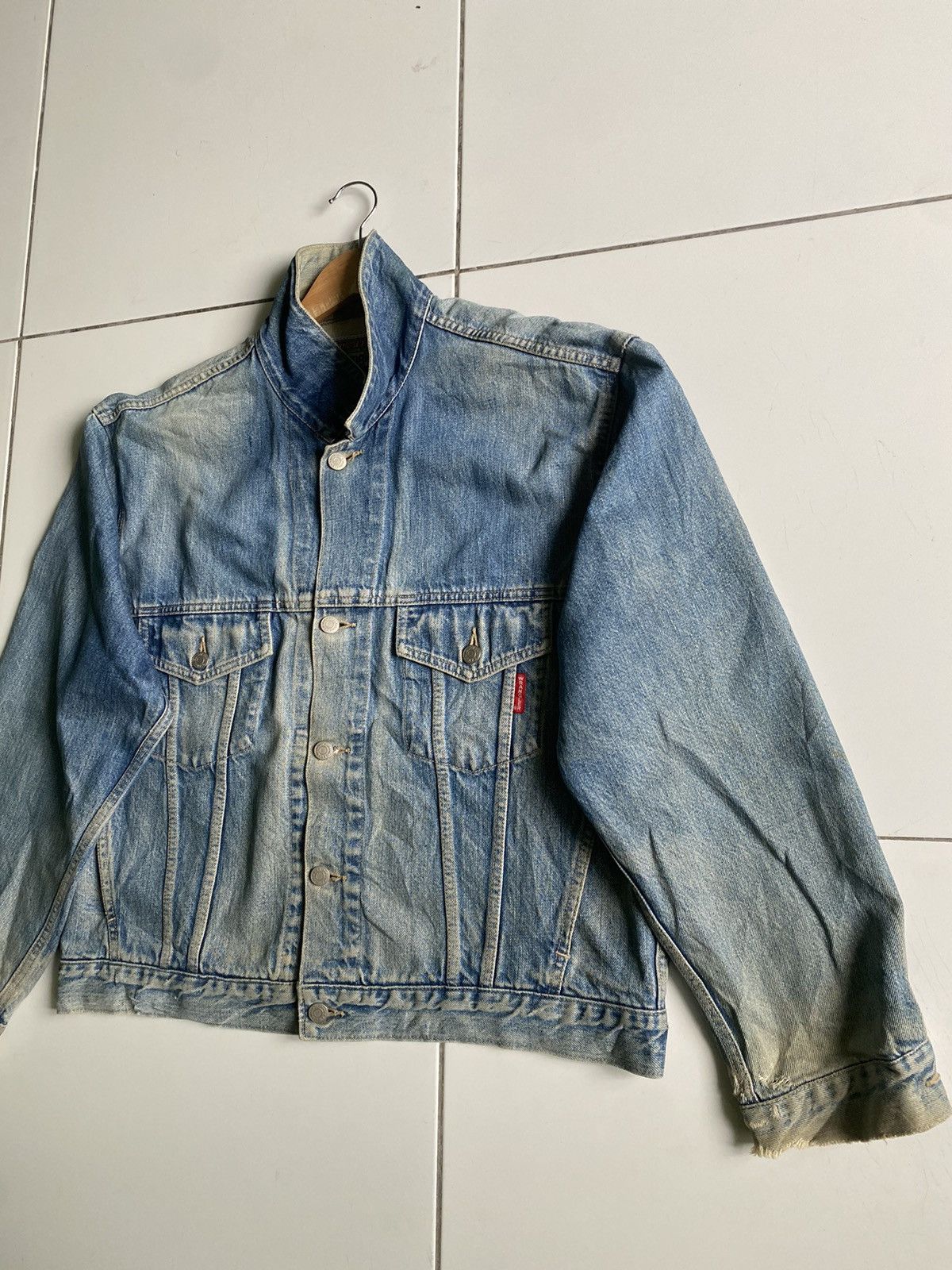 Wrangler Vintage Wrangler denim distressed Blue Jackets Size US L / EU 52-54 / 3 - 4 Thumbnail