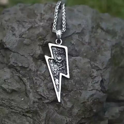 Jewelry Gothic Skull Pendant Necklaces Size ONE SIZE - 3 Thumbnail