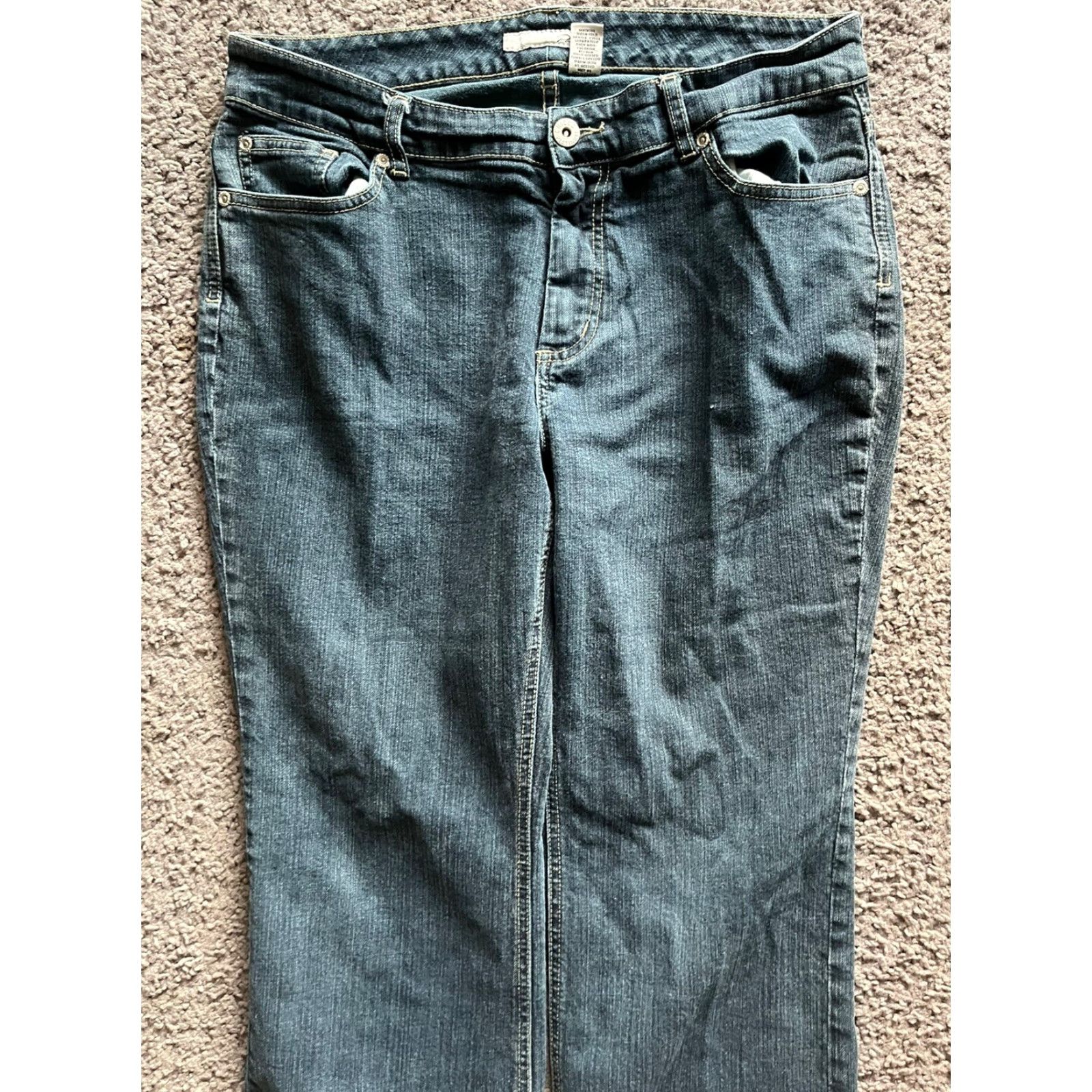 Vintage CHICO'S Jeans Slim Fit Mid Rise 2 Short Blue Denim Women’s Size 12 Skinny 29in Inseam Dark Wash Belt Loops 5-Pocket Modern American Style Size 34" / US 12 / IT 48 - 2 Thumbnail