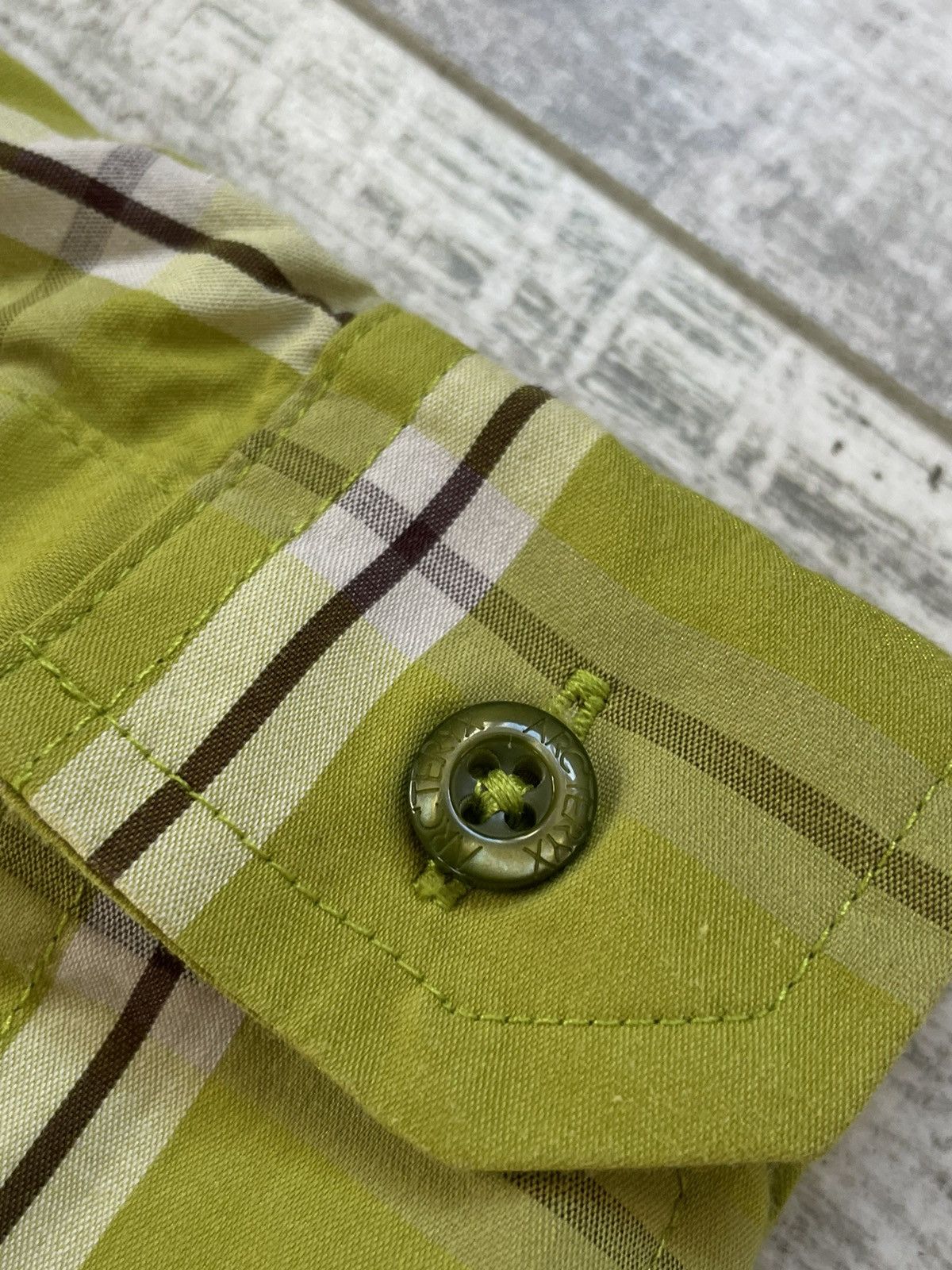 Arc'teryx Arcteryx Flannel Shirt Button Up Gorpcore Y2K RARE Size L / US 10 / IT 46 - 8 Thumbnail