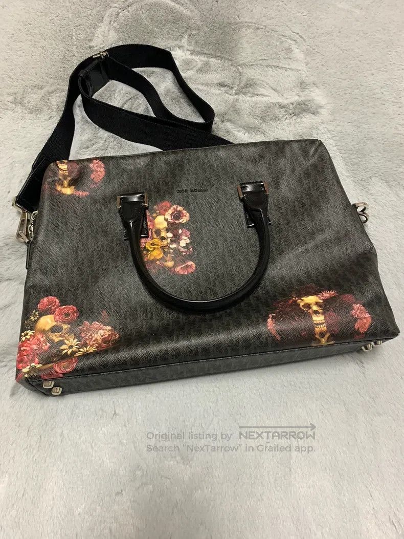 Dior Dior Floral Skull Handbag Size ONE SIZE - 2 Thumbnail