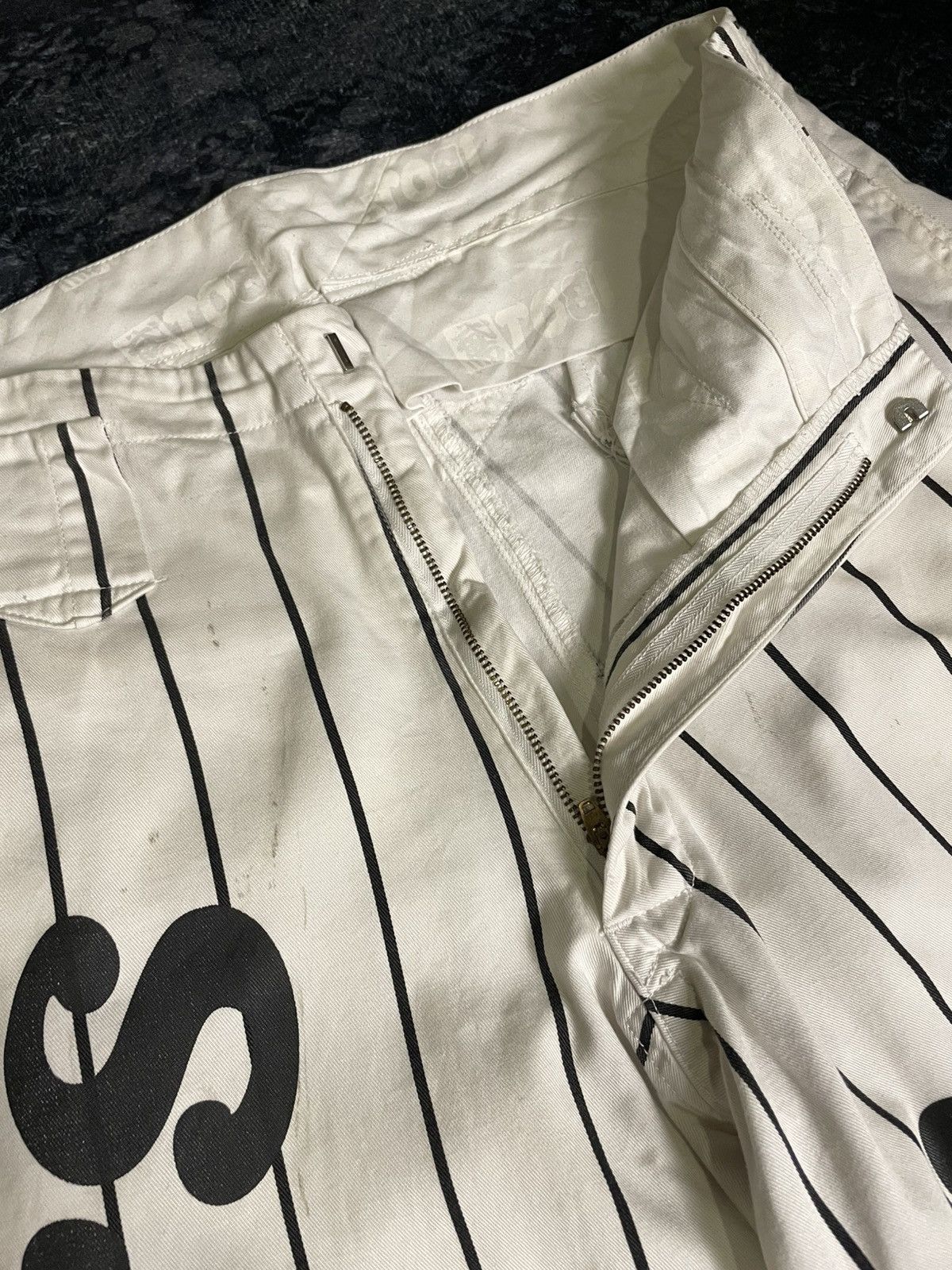 Japanese Brand Toraichi Tobishozoku X Hanshin Tigers Pant Size US 33 - 10 Thumbnail