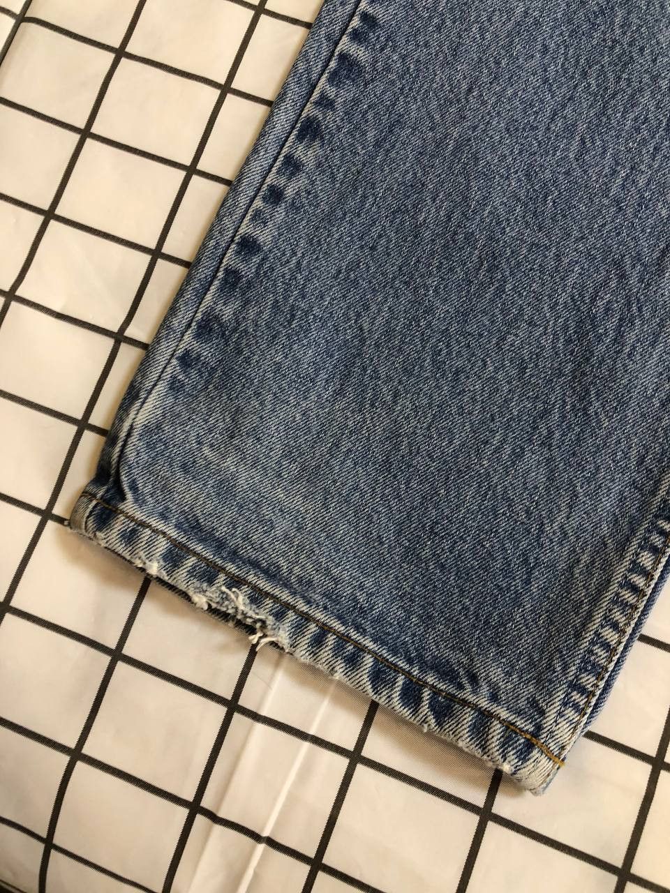 Levi's Vintage 615 Levi's Relaxed Jeans Light Wash Denim Pocket Size US 40 / EU 56 - 2 Thumbnail
