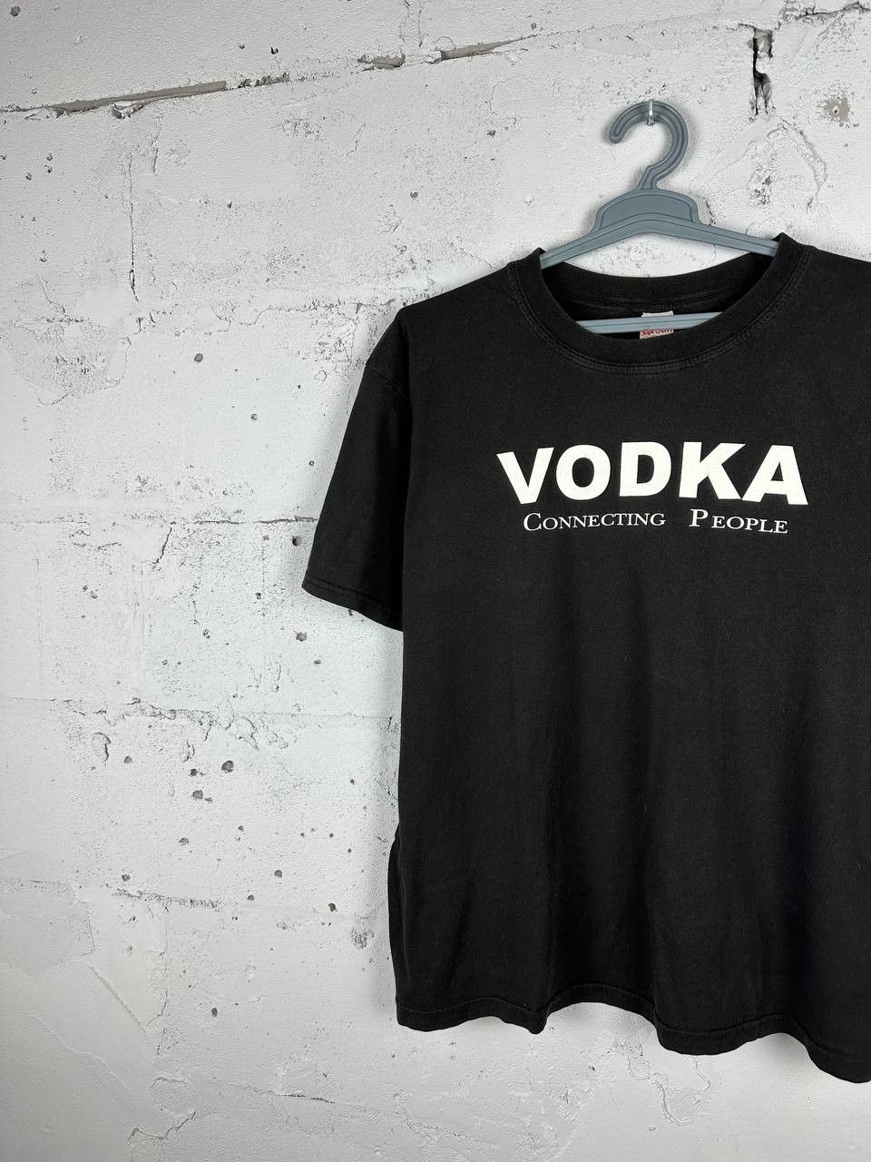 Vintage 00s Vintage Vodka Connecting People Nokia Parody Humor Tee Size US L / EU 52-54 / 3 - 2 Thumbnail