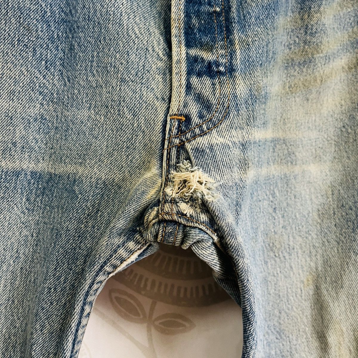 Levi's Vintage Distressed Levis 501XX 1997 Made In USA Jeans Size US 35 - 10 Thumbnail