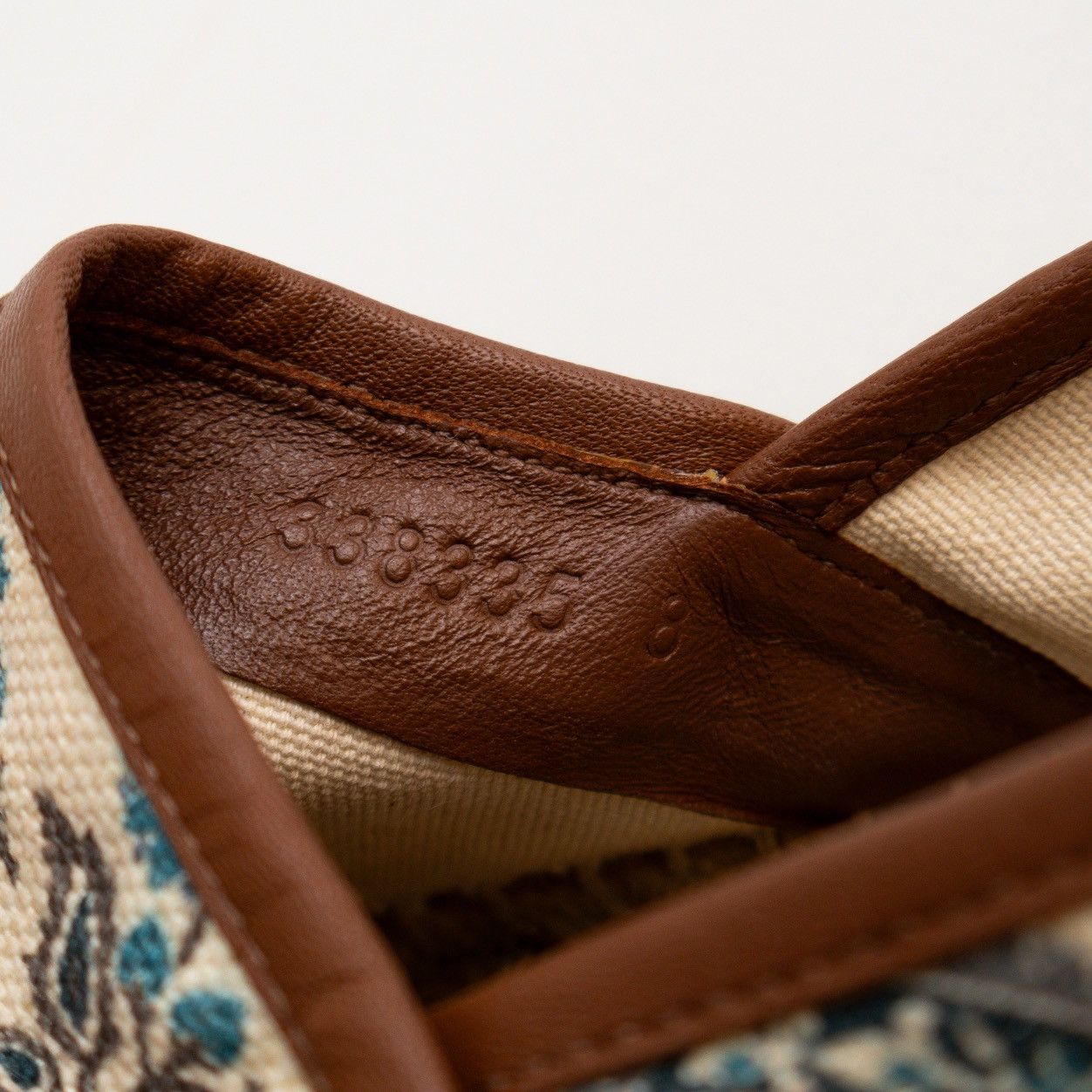 Gucci GUCCI Men’s Cloth espadrilles Creme and multicolor paisley Size US 9 / EU 42 - 11 Thumbnail