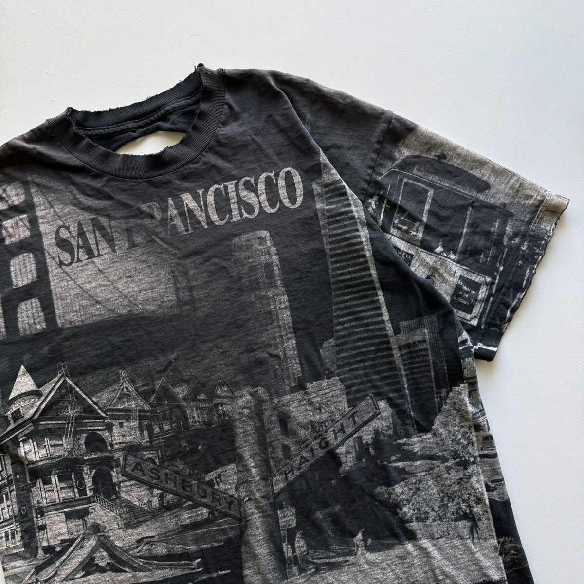 Vintage 1990s Vintage San Francisco, California AOP Fader Tee Size US XL / EU 56 / 4 - 4 Thumbnail