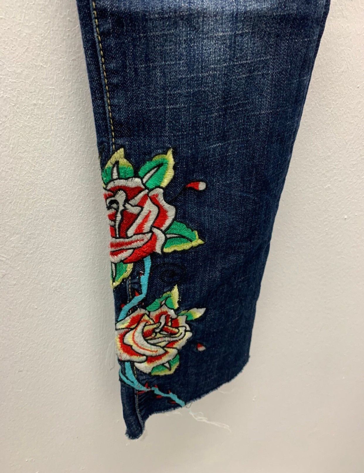 Christian Audigier × Ed Hardy Ed Hardy Jeans Embroided Skull Flora Size US 30 / EU 46 - 6 Thumbnail