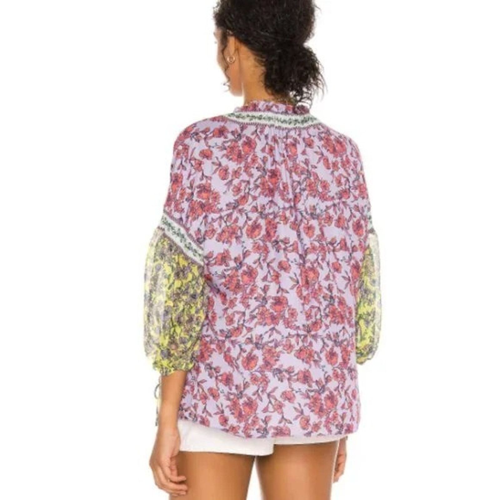Alice + Olivia *$350 Alice + Olivia Julius Ruffle Blouson Sleeve Top V-Neck Size S / US 4 / IT 40 - 2 Thumbnail
