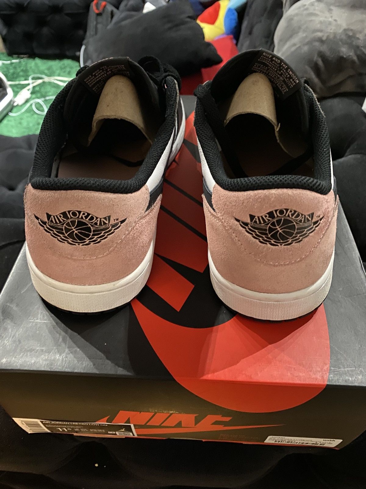 Nike Air Jordan 1 Retro Low OG Coral CZ0790-061 Men Sz 11.5 Used Size US 11.5 / EU 44-45 - 4 Thumbnail