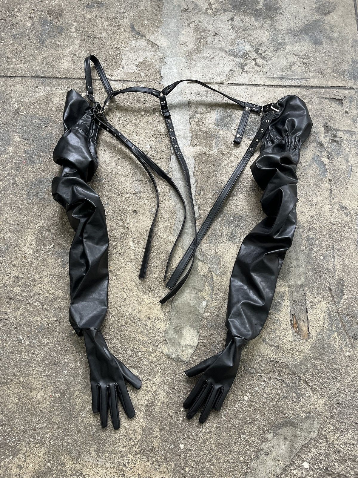 Comme des Garcons Comme Des Garcons Noir Kei Ninomiya Leather Gloves Size US M / EU 48-50 / 2 - 13 Thumbnail