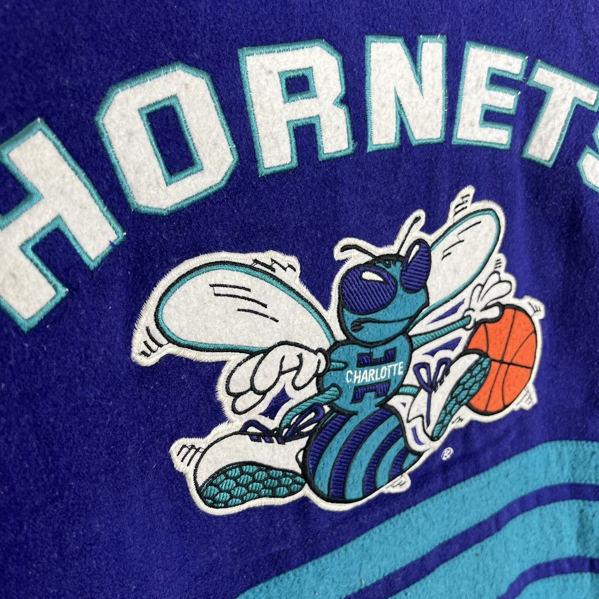 Nutmeg Nutmeg 90s Charlotte Hornets Varsity Jacket Stadium Jacket Size US L / EU 52-54 / 3 - 13 Thumbnail