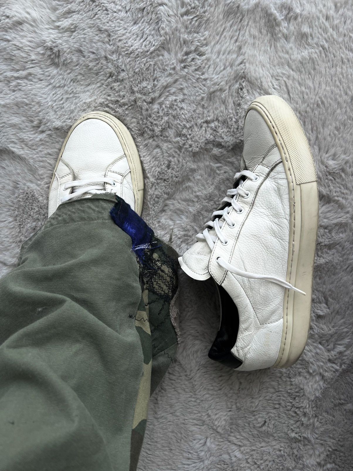 Common Projects Common Projects Low Top Sneaker Distressed Size US 9 / EU 42 - 7 Thumbnail