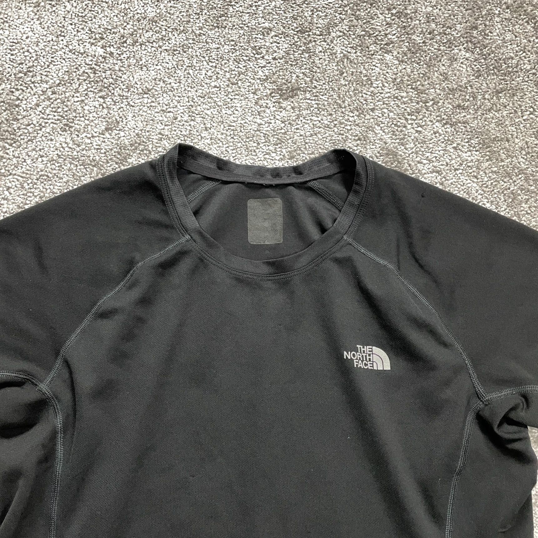 The North Face The North Face Active Top Womens Small Black Short Sleeve Round Neck Running Gym Size S / US 4 / IT 40 - 3 Thumbnail