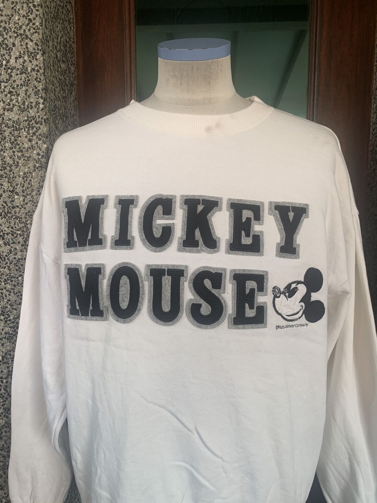 Disney × Mickey Mouse × Vintage Vintage 90s Mickey Mouse Walt Disney Embroidered Sweatshirt Size US M / EU 48-50 / 2 - 2 Thumbnail