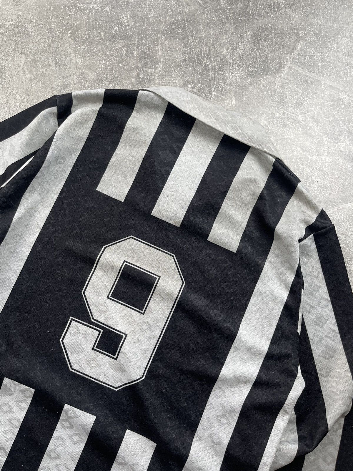 Vintage Vintage Juventus UPIM Long Sleeve Jersey 80s/90s Style Size US M / EU 48-50 / 2 - 13 Thumbnail