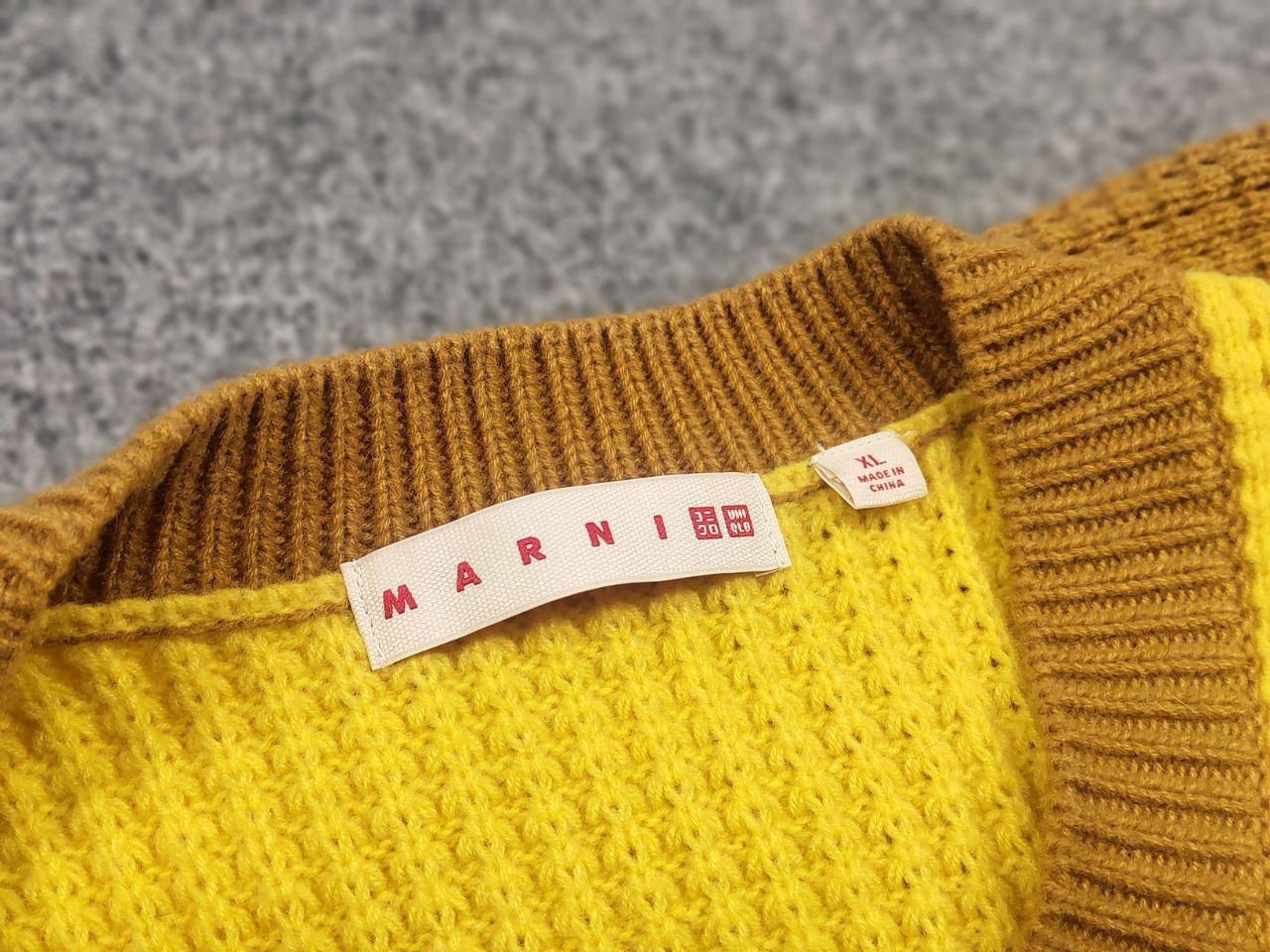 Marni Marni x Uniqlo Designer FW22 Knitted Vneck Cropped Sweater Size XL / US 12-14 / IT 48-50 - 14 Thumbnail