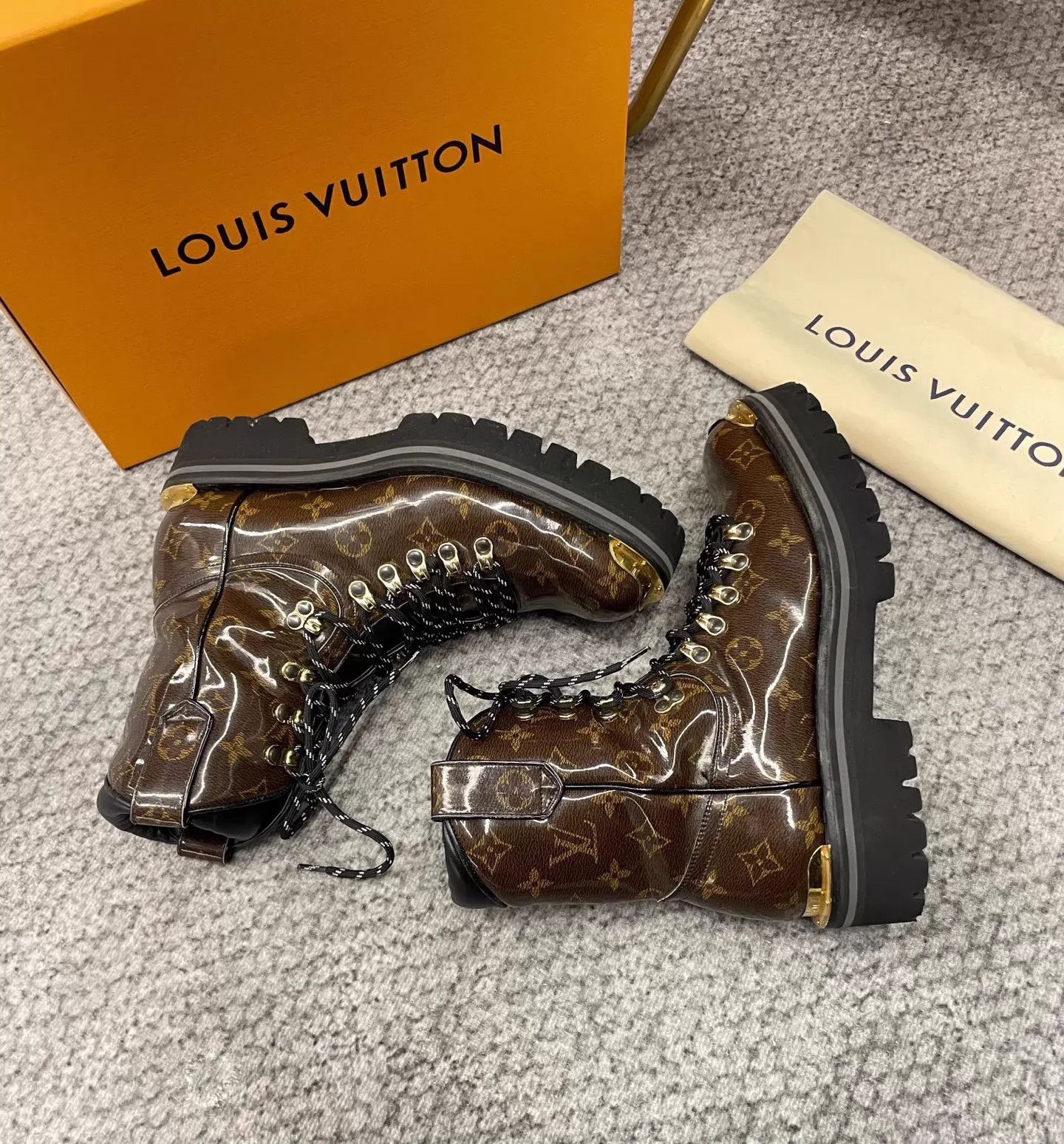 Louis Vuitton LV all-over Monogram mid-calf boots size 41 Size US 8 / EU 41 - 4 Thumbnail
