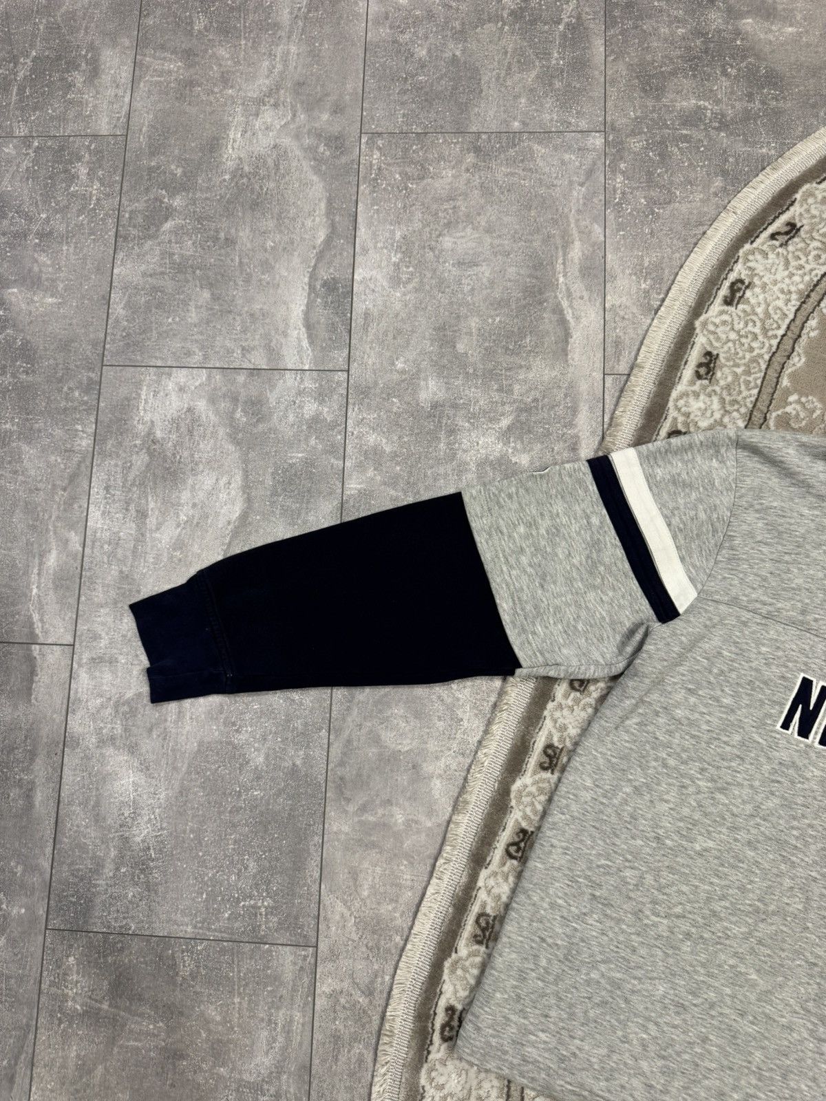 New York Yankees Majestic New York Yankees Hoodie Sweatshirt Stitched Script Size US XL / EU 56 / 4 - 7 Thumbnail