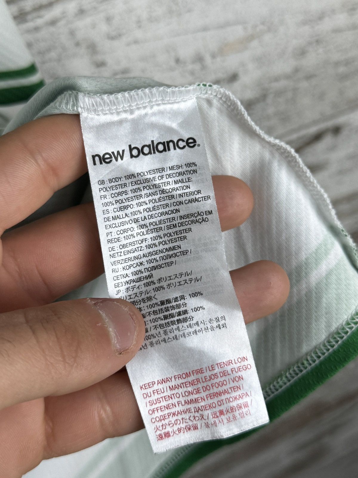 New Balance × Vintage Mens Vintage New Balance Celtic FC T-shirt soccer jersey Size US L / EU 52-54 / 3 - 13 Thumbnail