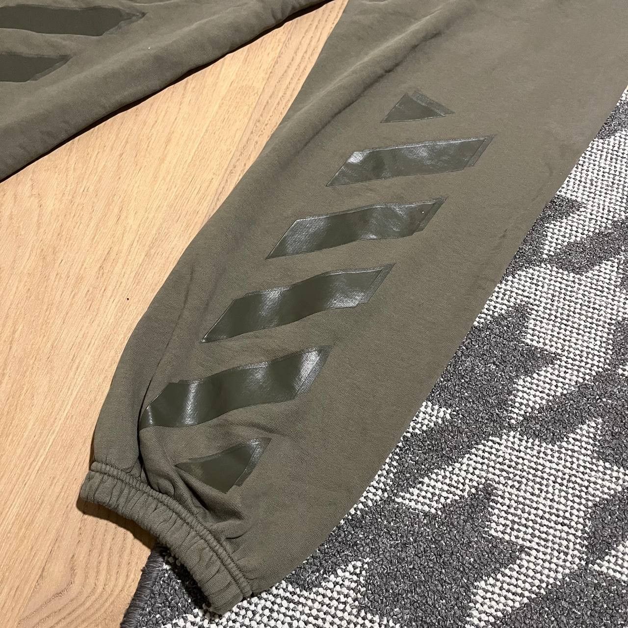 Off-White Off-White pants Size US 34 / EU 50 - 2 Thumbnail