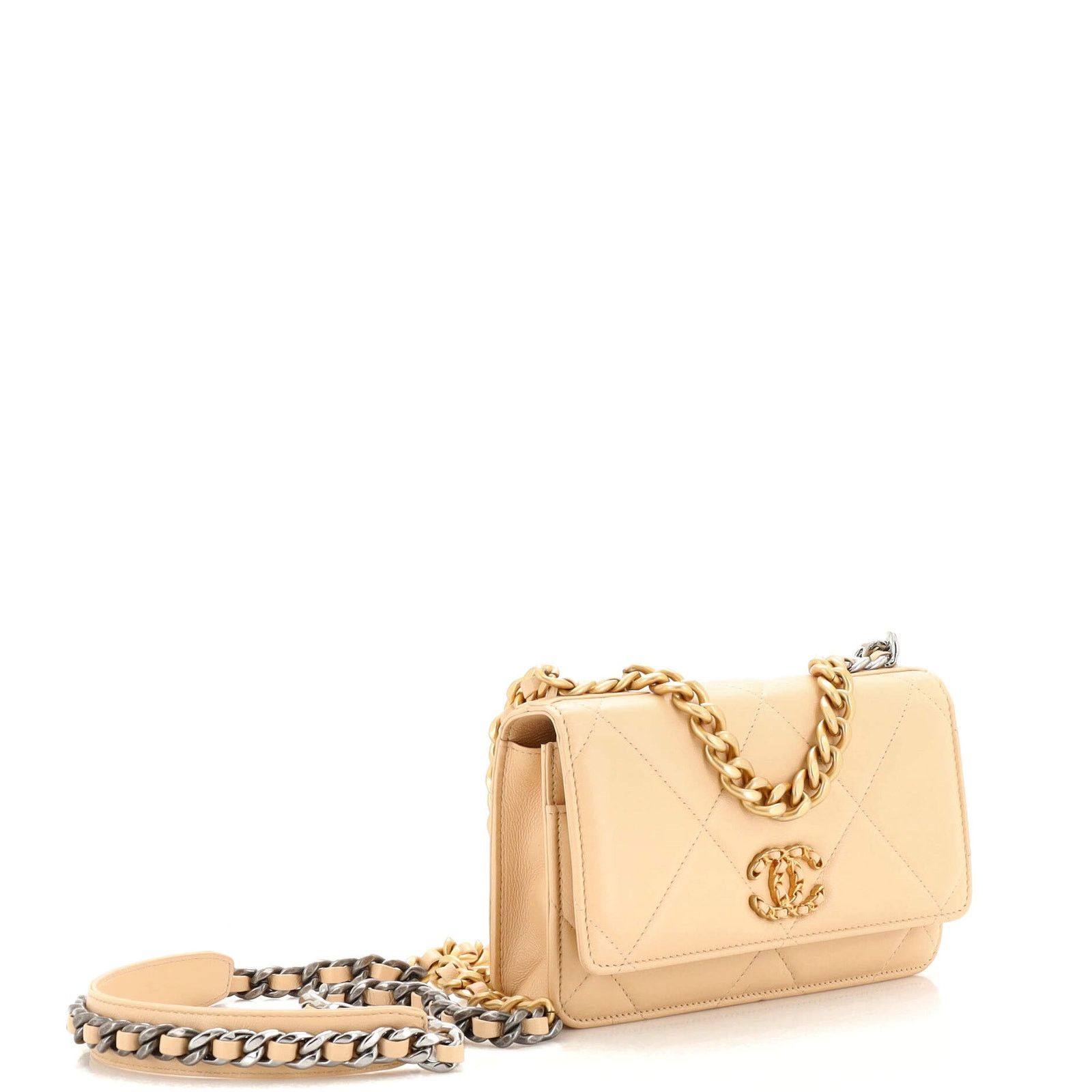 19 Wallet on Chain Quilted Lambskin None