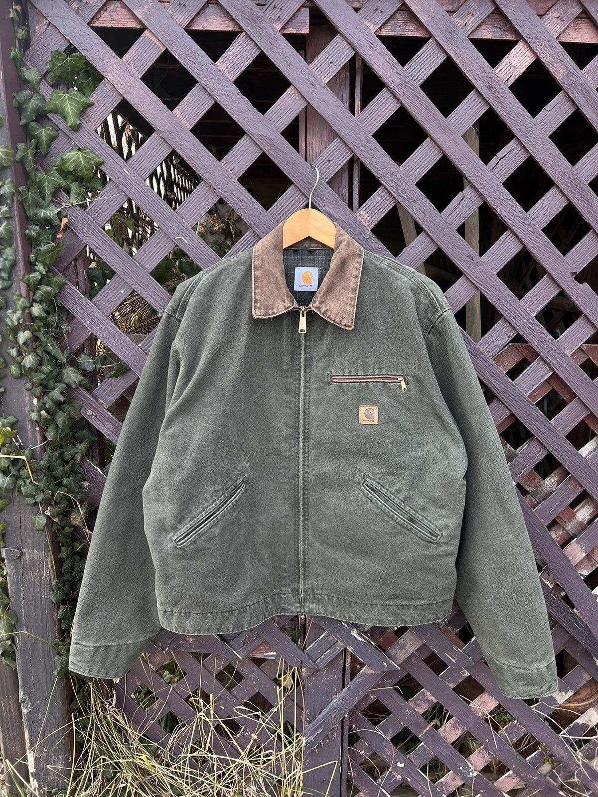 Vintage Carhartt Detroit Jacket J97 MOS Flannel Lined Large