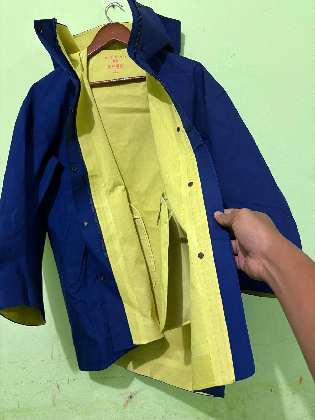 Marni Marni X Uniqlo RainCoat Jacket Design Size US S / EU 44-46 / 1 - 5 Thumbnail