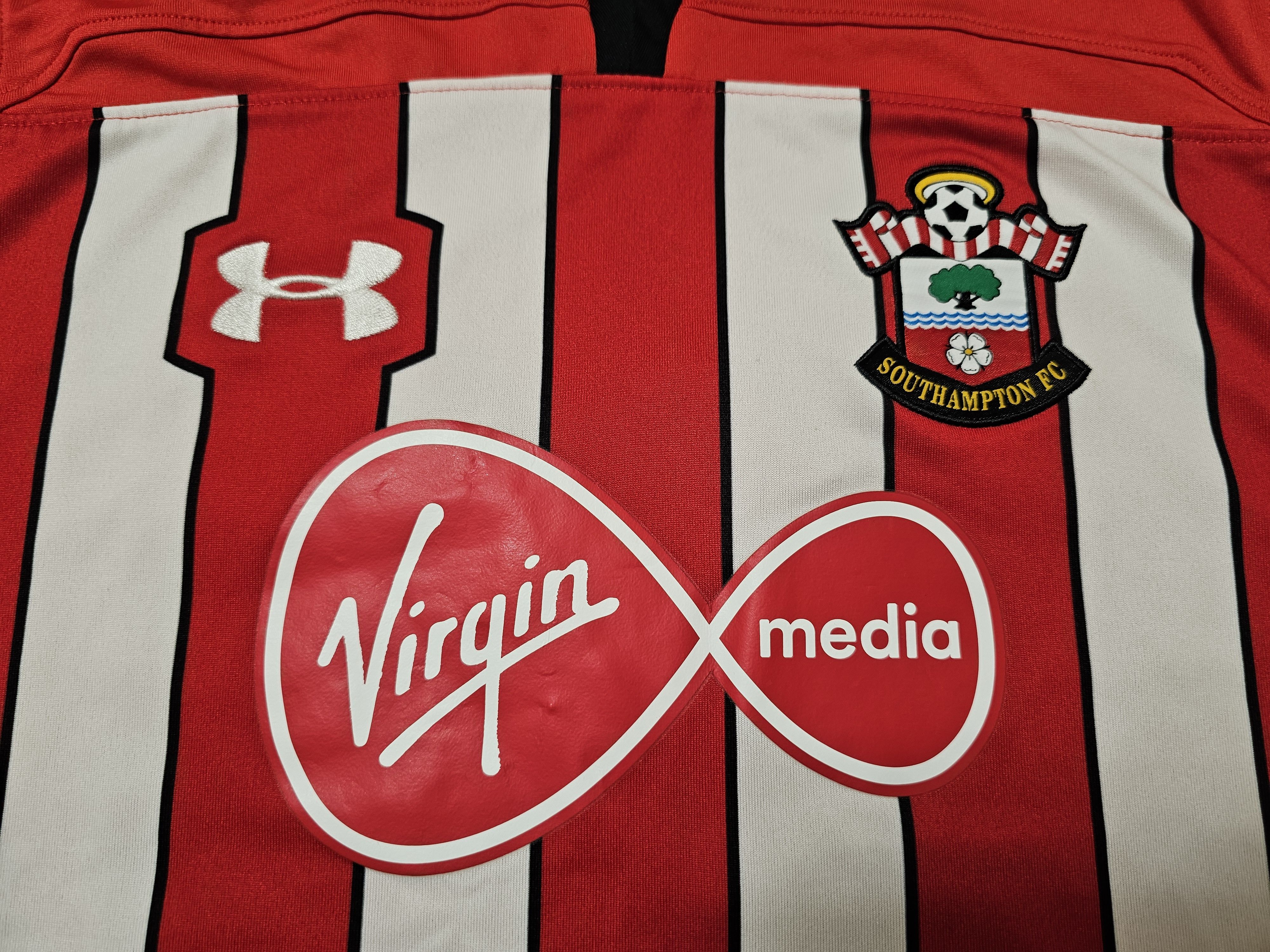 Under Armour SOUTHAMPTON 2018 2019 HOME FOOTBALL SHIRT SOCCER JERSEY Size US S / EU 44-46 / 1 - 3 Thumbnail