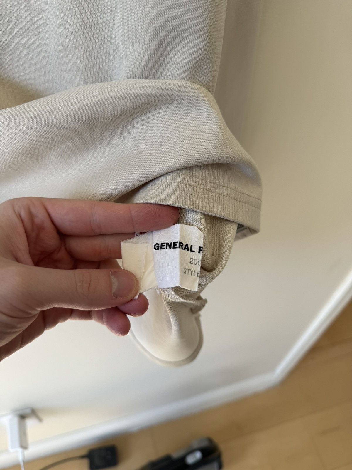 General Research 2000 General Research Conscientious Pacifists League L/S Size US L / EU 52-54 / 3 - 8 Thumbnail