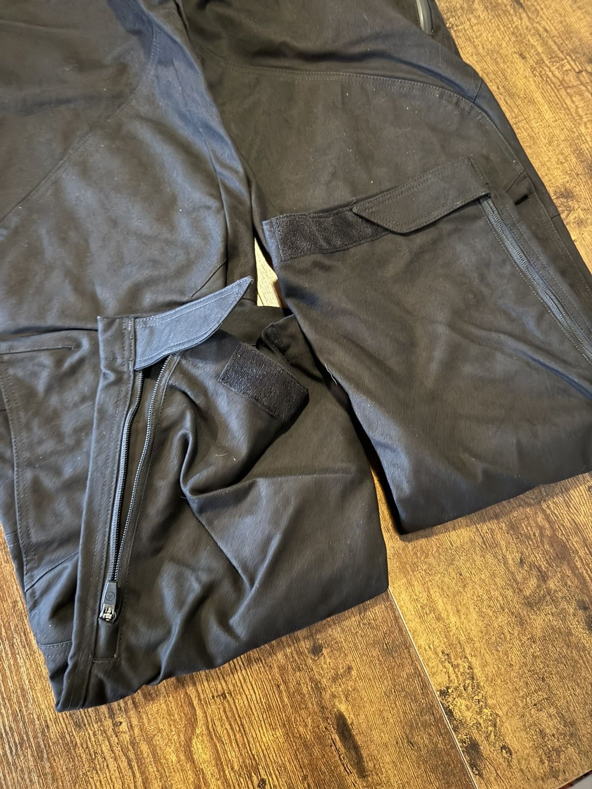 Aether Apparel Aether Compass L Ski pants in Jet Black Size US 36 / EU 52 - 4 Thumbnail