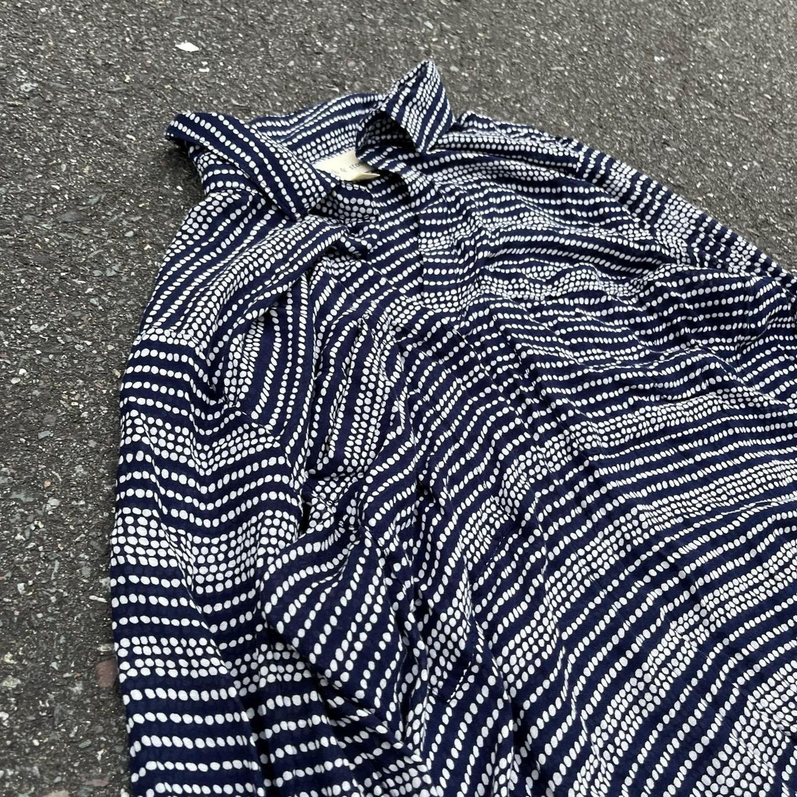 Vintage vintage 2000s blue and white polka dot button up blouse Size S / US 4 / IT 40 - 2 Thumbnail