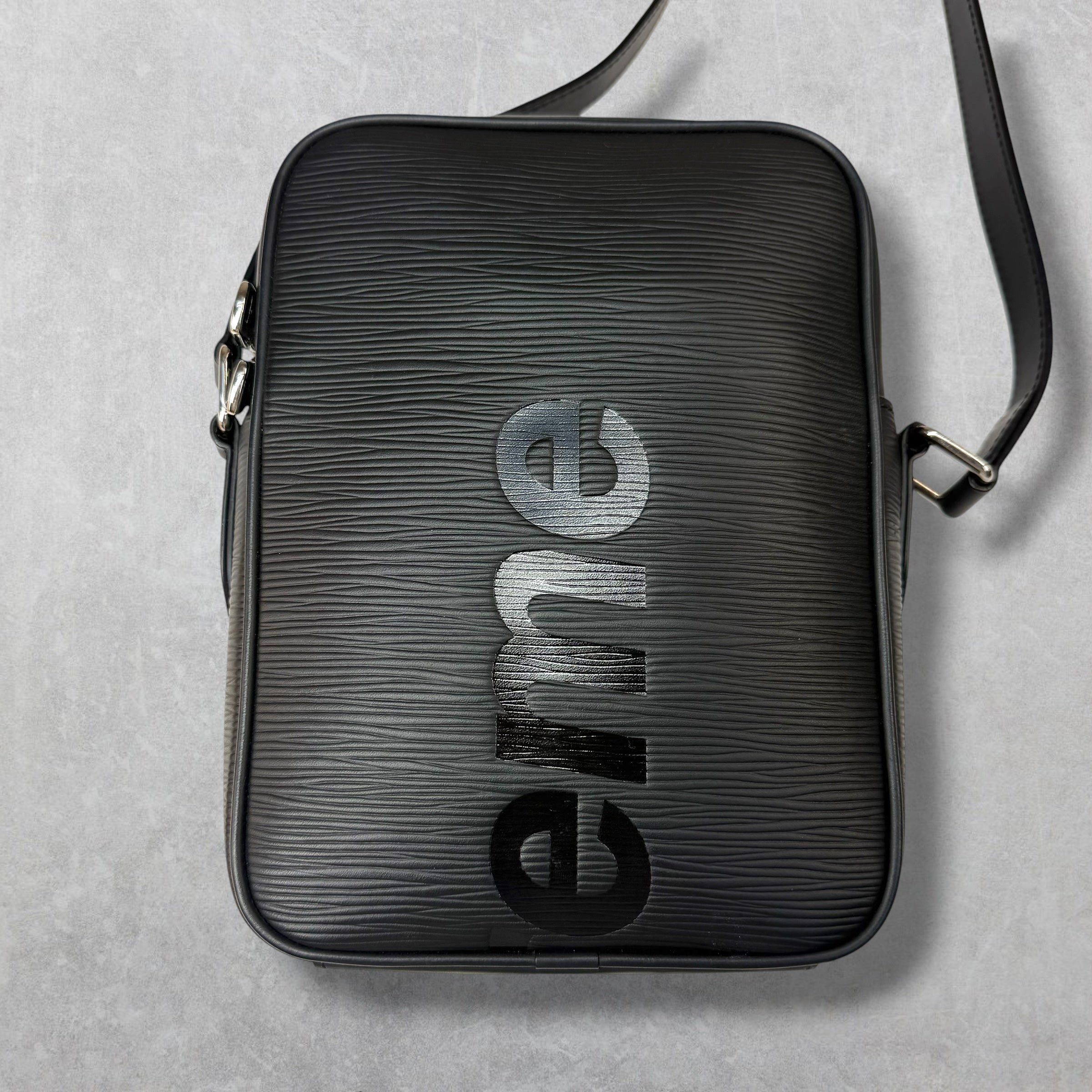 Louis Vuitton Louis Vuitton x Supreme Black Danube Epi PM Size ONE SIZE - 3 Thumbnail