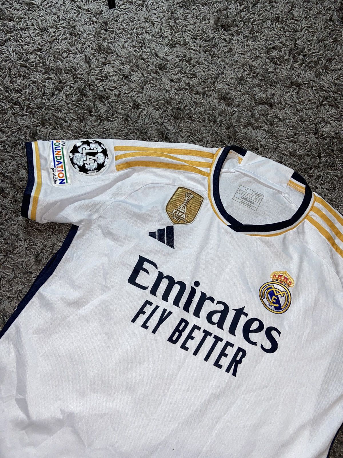 Other REAL MADRID BELLINGHAM # 5 FOOTBALL SOCCER JERSEY ADULT Size US M / EU 48-50 / 2 - 2 Thumbnail