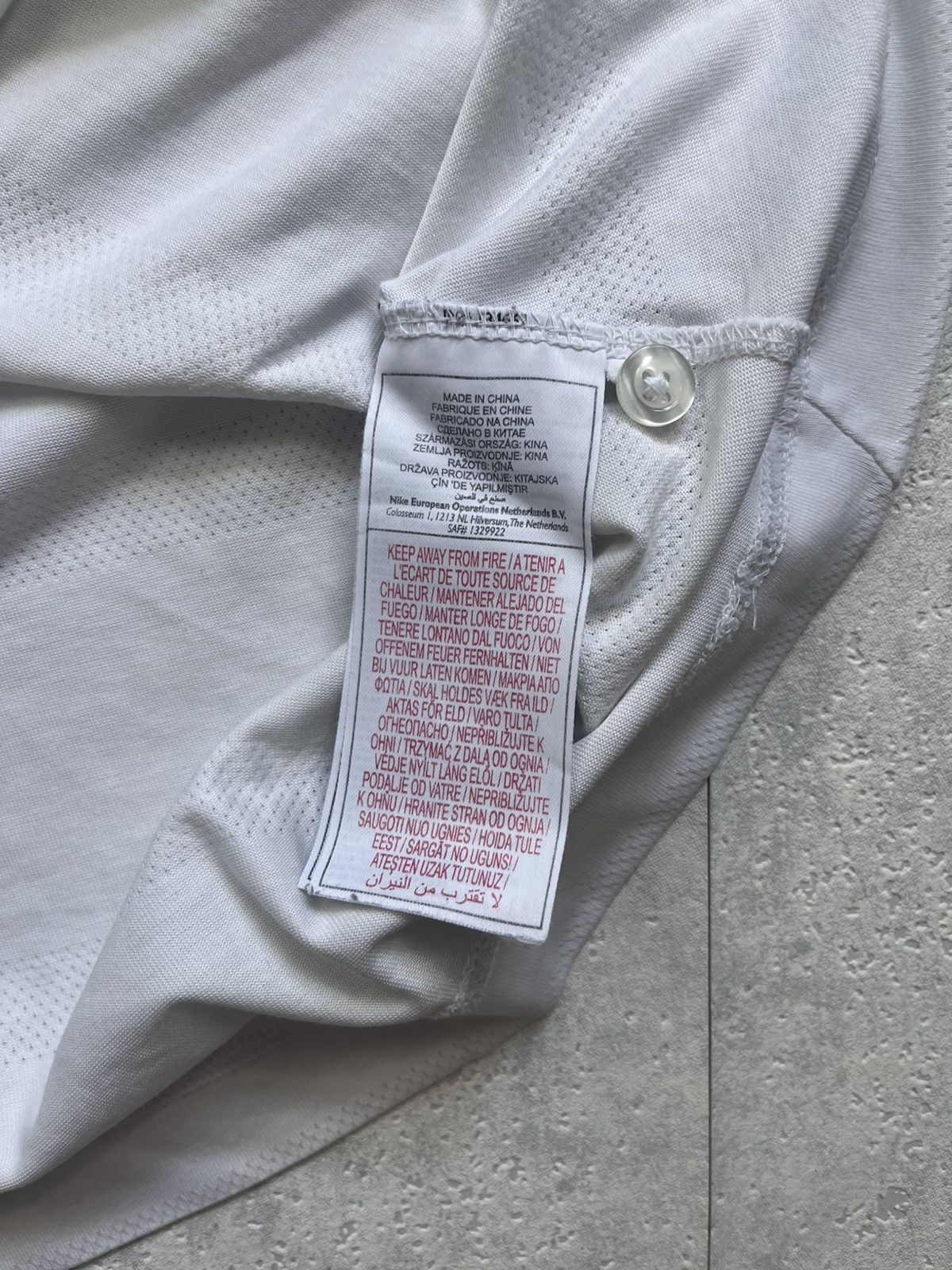 Nike 90’s NIKE COURT RETRO VINTAGE SWOOSH LOGO POLO TEE Y2K RARE Size US L / EU 52-54 / 3 - 6 Thumbnail