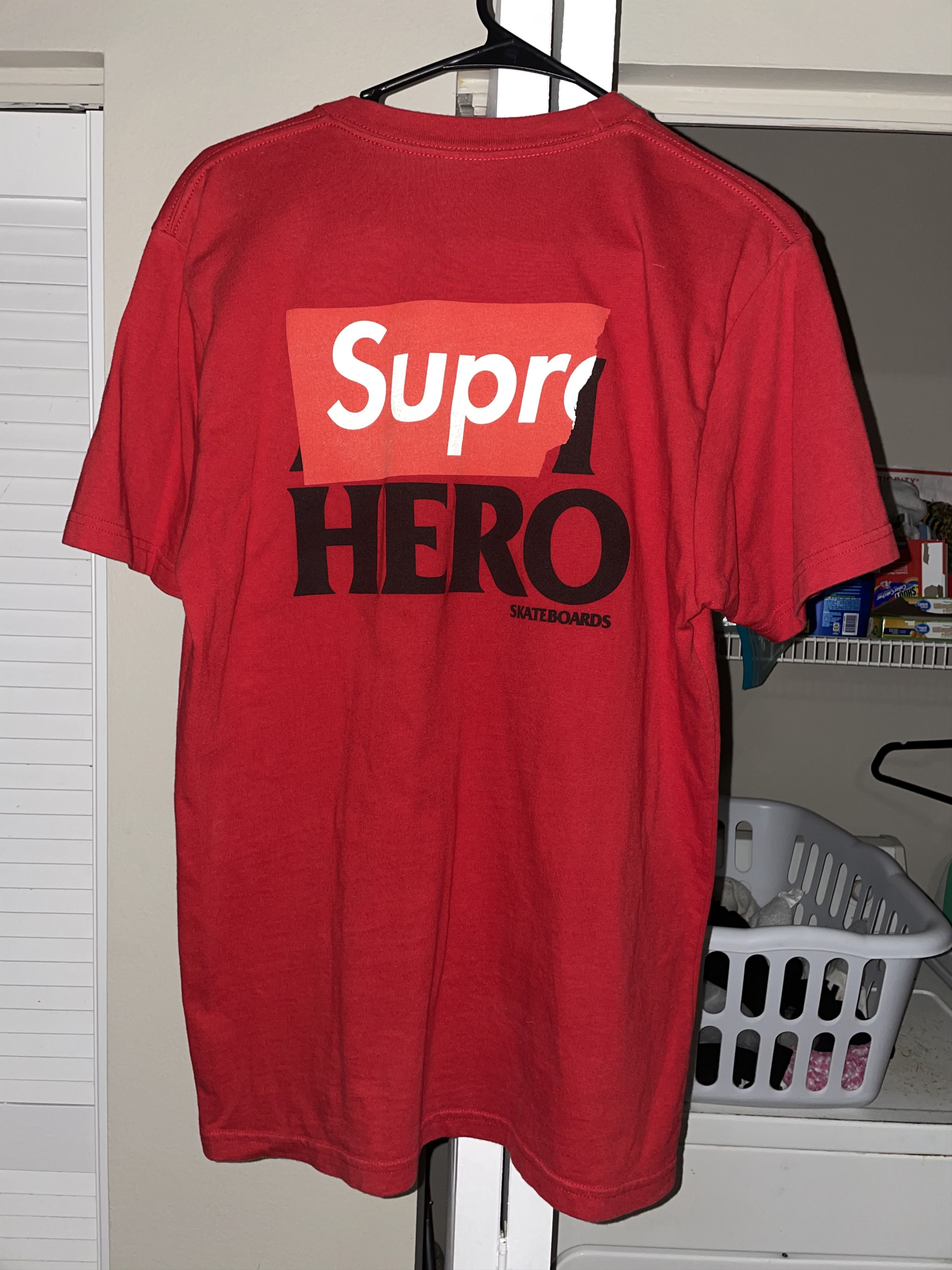 image of Ss14 Antihero Pocket Tee Shirt Size Medium in Red, Men's