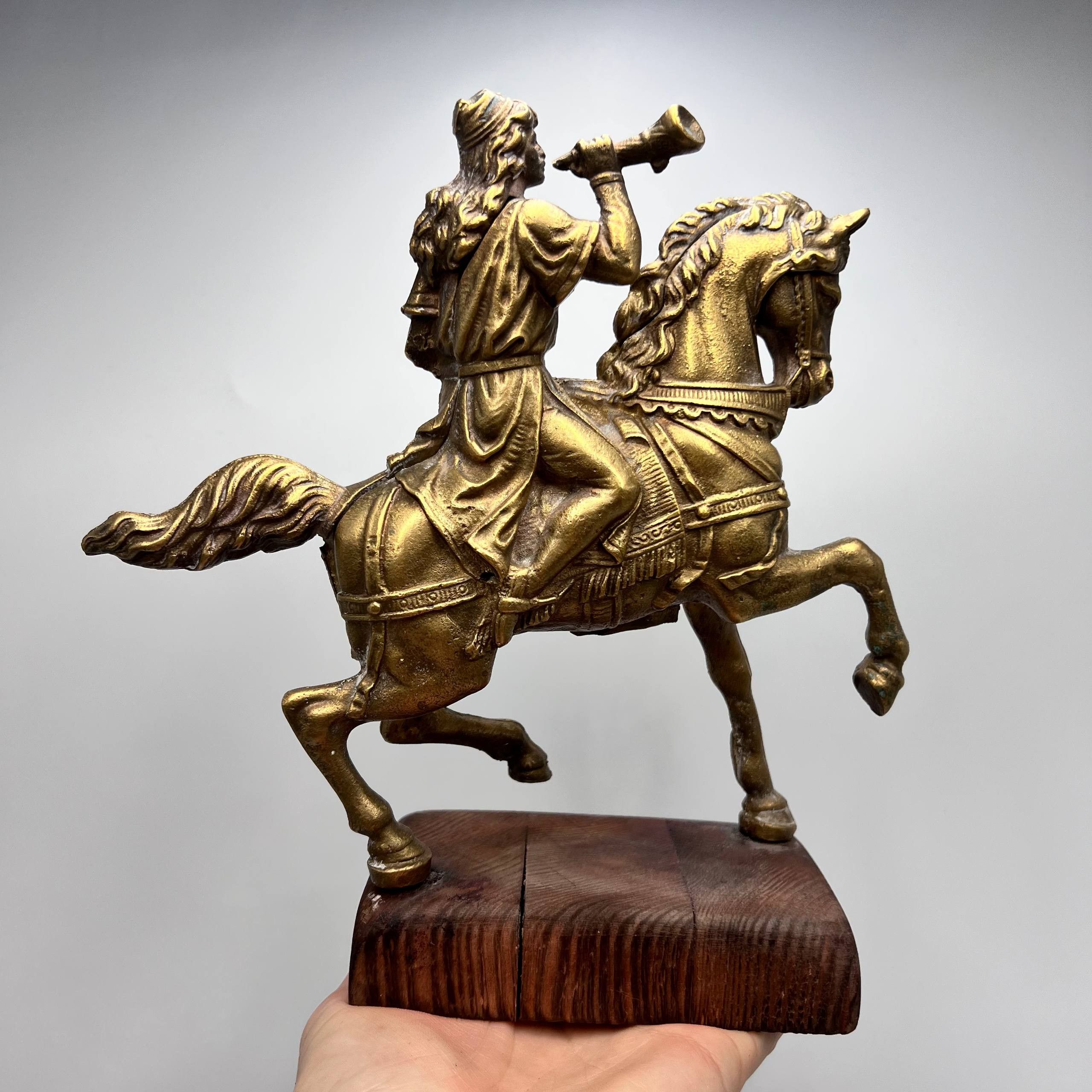 Vintage Vintage Brass Figurine Horse Rider Warrior Statue Medieval Size ONE SIZE - 2 Thumbnail